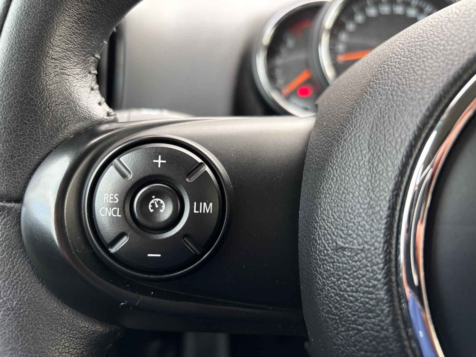 MINI Countryman 1.5 Cooper Navigatie I Zwarte dak/velgen - 28/46