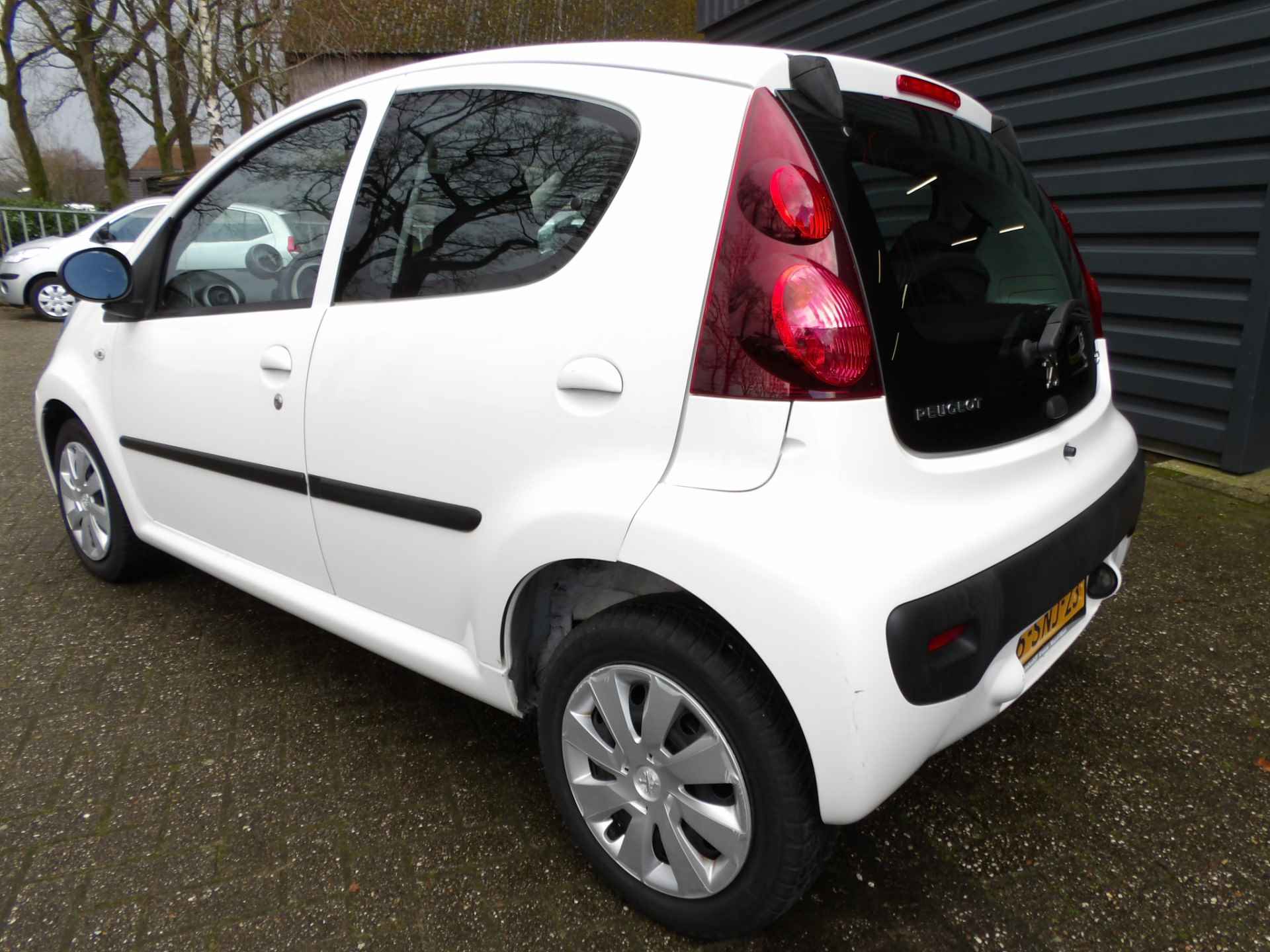Peugeot 107 1.0 Active Airco Centraal - 6/23