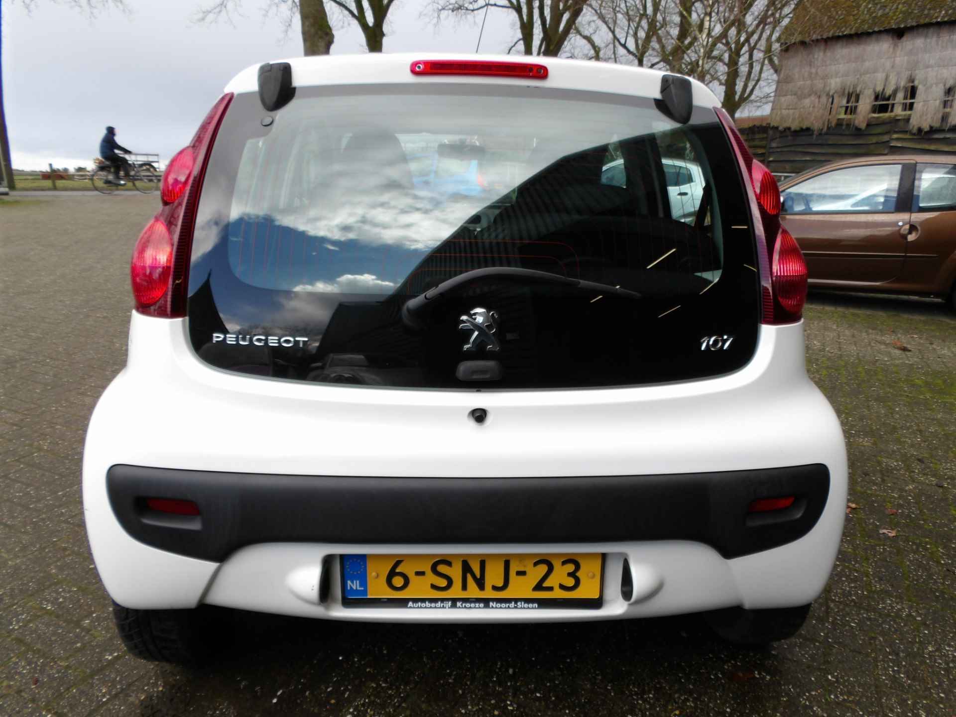 Peugeot 107 1.0 Active Airco Centraal - 8/23