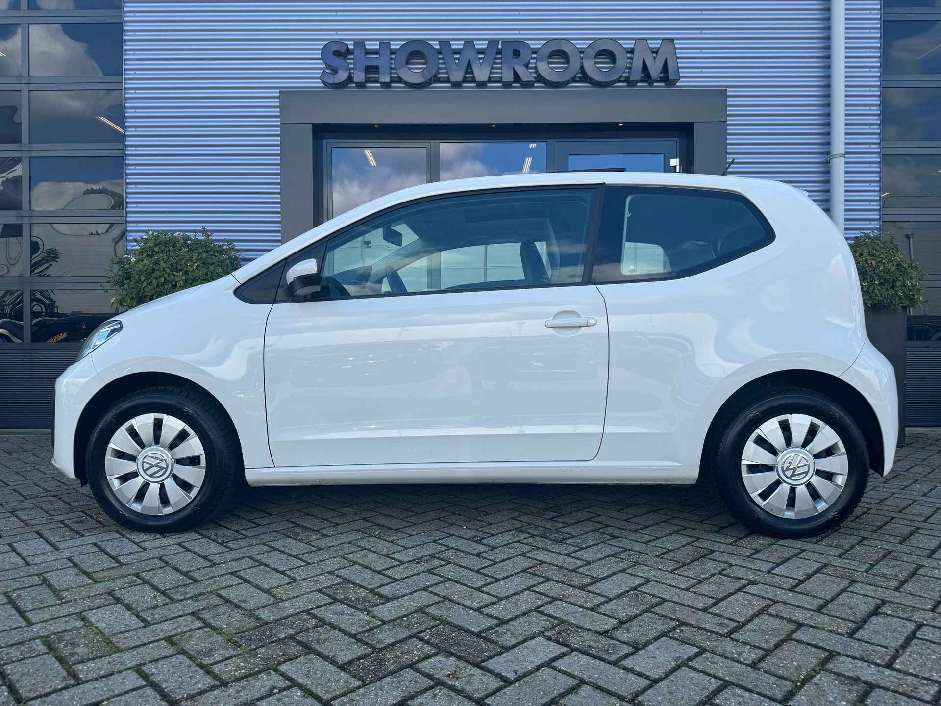 Volkswagen Up! 1.0 BMT move up! Automaat|PANO|Stoelverwarming - 3/28