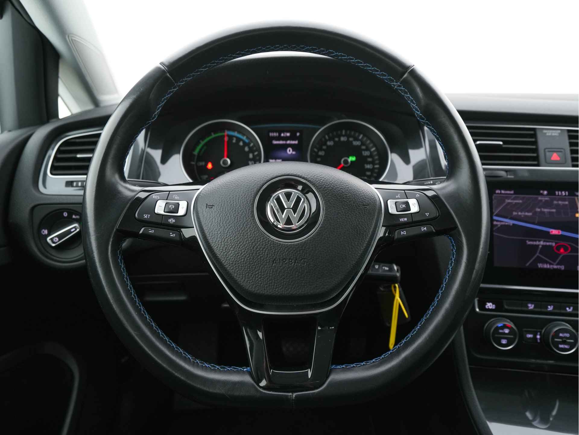 Volkswagen e-Golf (INCL-BTW) *HEATPUMP | ADAPTIVE-CRUISE | CAMERA | CCS-FASTLOADER | FULL-LED | NAVI-FULLMAP | COMFORT-SEATS | ECC | PDC | 16''ALU* - 16/31