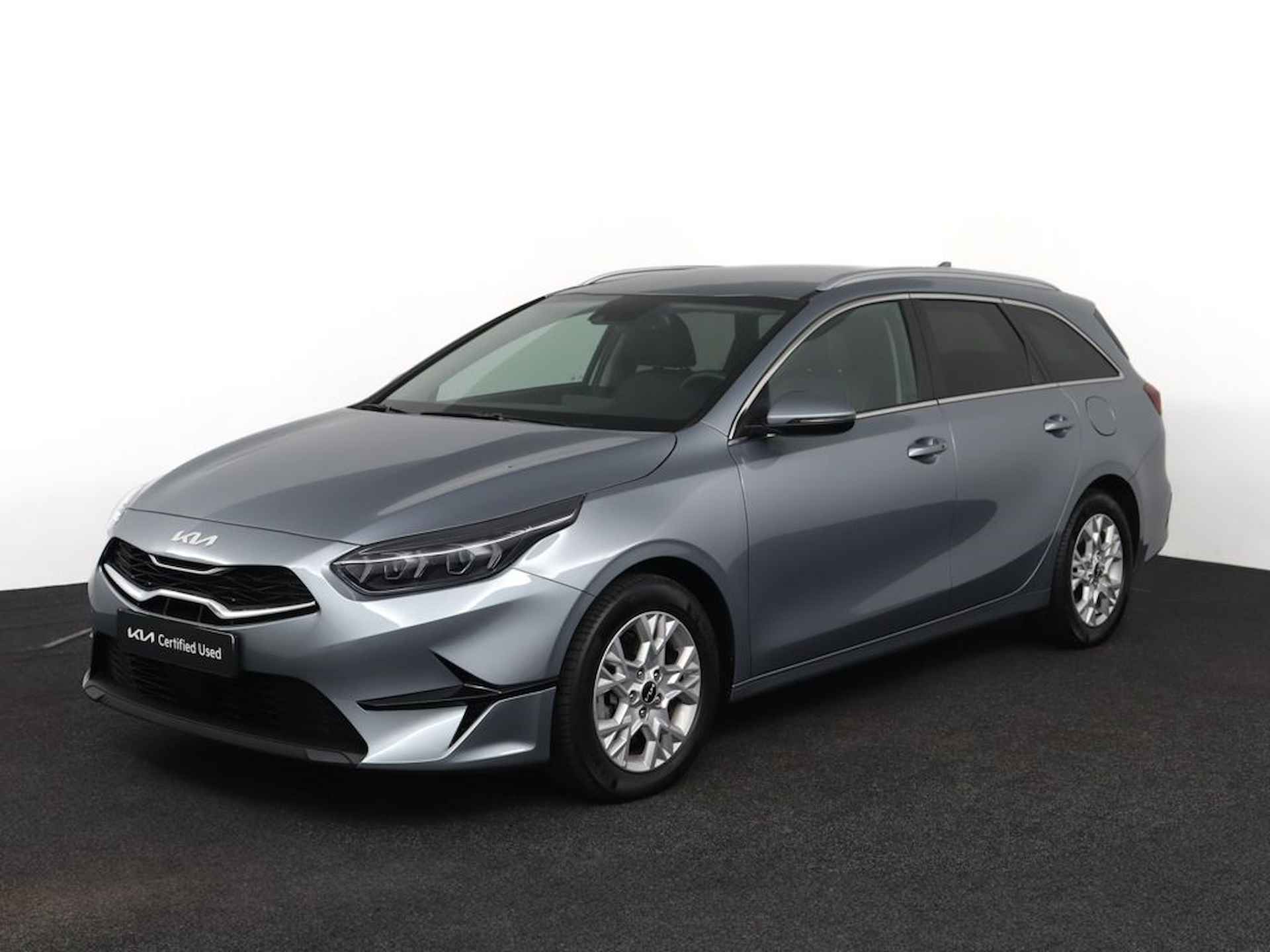 Kia Ceed Sportswagon 1.0 T-GDi DynamicPlusLine - Stoelverwarming -  Stuurverwarming - Navigatie - Airco - Cruise control - Draadloos opladen - Fabrieksgarantie tot 09-2029 - 2/56