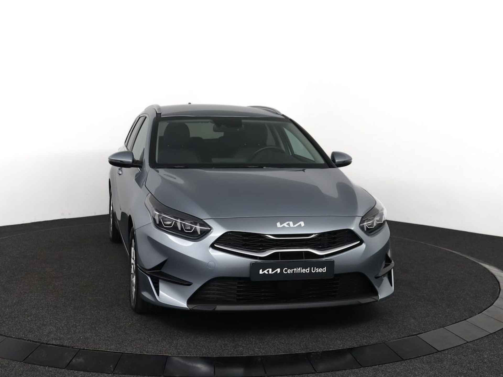 Kia Ceed Sportswagon 1.0 T-GDi DynamicPlusLine - Stoelverwarming -  Stuurverwarming - Navigatie - Airco - Cruise control - Draadloos opladen - Fabrieksgarantie tot 09-2029 - 10/56