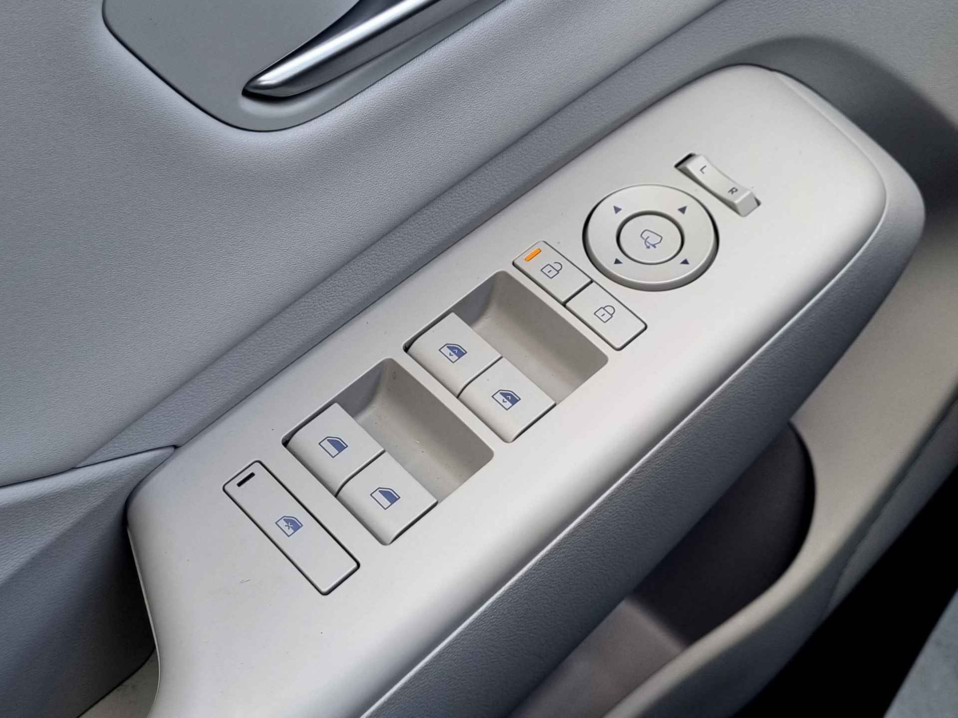Hyundai Kona 1.6 GDI HEV Premium Automaat / Cruise Control Adaptief / Lederen Bekleding / Navigatie - 34/49