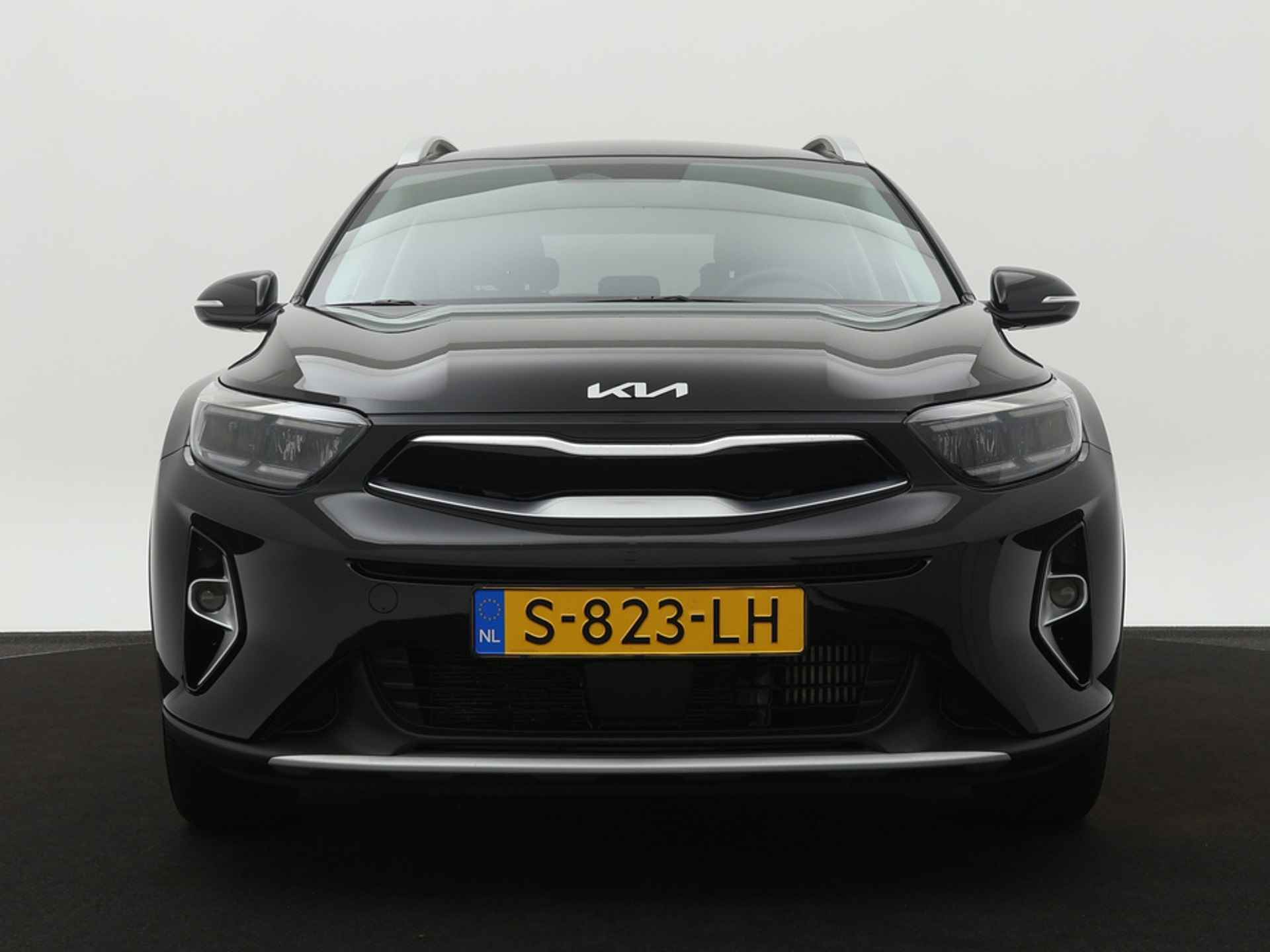 Kia Stonic 1.0 T-GDi MHEV DynamicPlusLine - Stoel/Stuur Verwarming - Cruise Control - Keyless Entry - Climate Control - Apple/Android Carplay - Fabrieksgarantie tot 02-2030 - 11/56