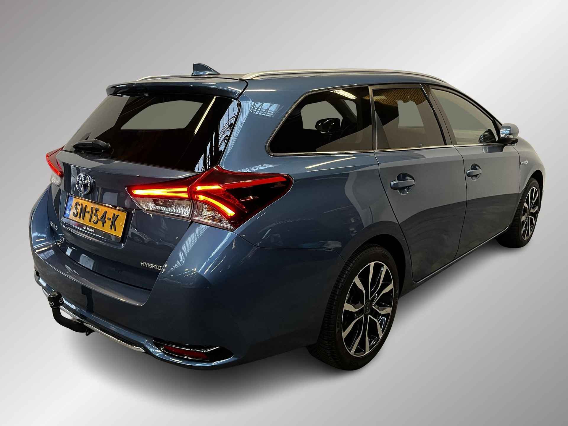 Toyota Auris Touring Sports 1.8 Hybrid Energy , Trekhaak, All Seasons - 2/32