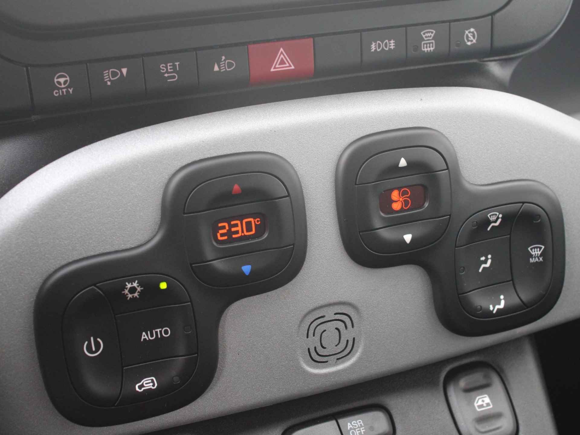 Fiat Panda Hybrid Garmin Cross | Cruise | Stoelverwarming | DAB | CarPlay - 15/35