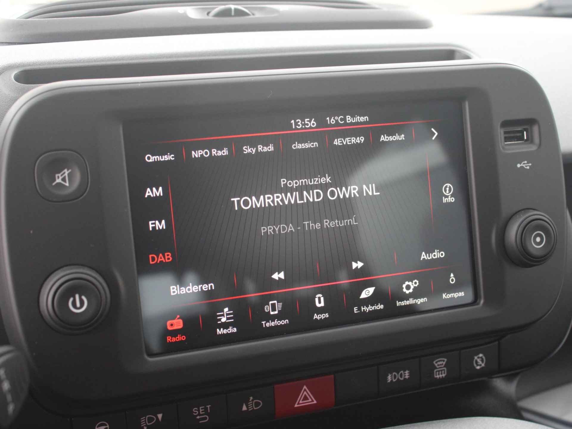 Fiat Panda Hybrid Garmin Cross | Cruise | Stoelverwarming | DAB | CarPlay - 16/35