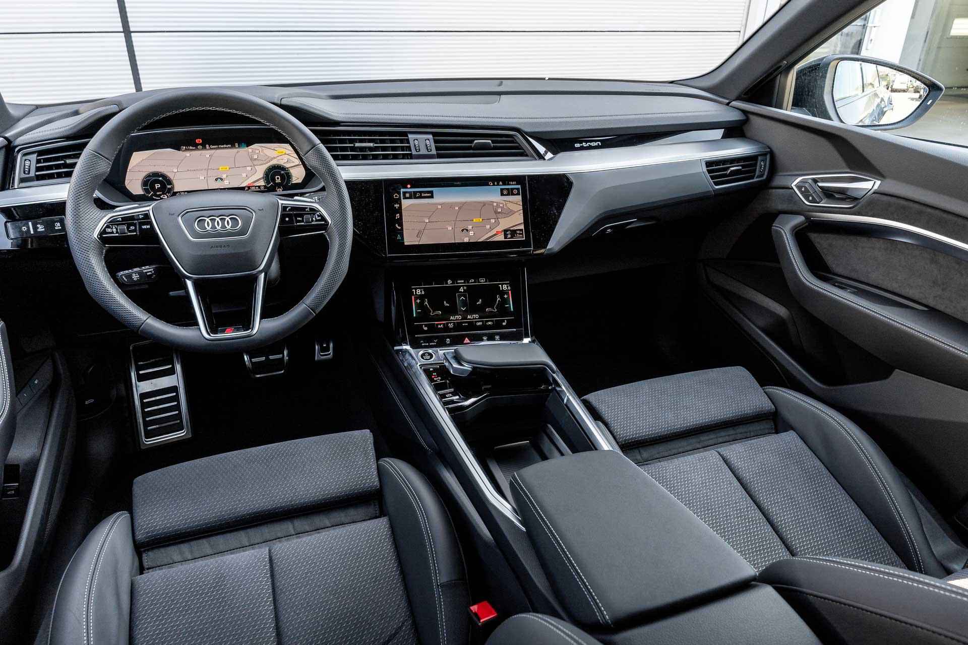 Audi Q8 Sportback e-tron 50 quattro 340pk S Edition 95 kWh | Panoramadak | LMV 21" - 42/60