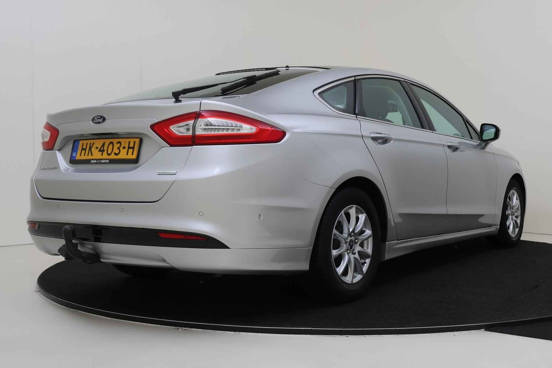 Ford Mondeo 1.5 Titanium | Panoramadak | Trekhaak | Navi - 2/28