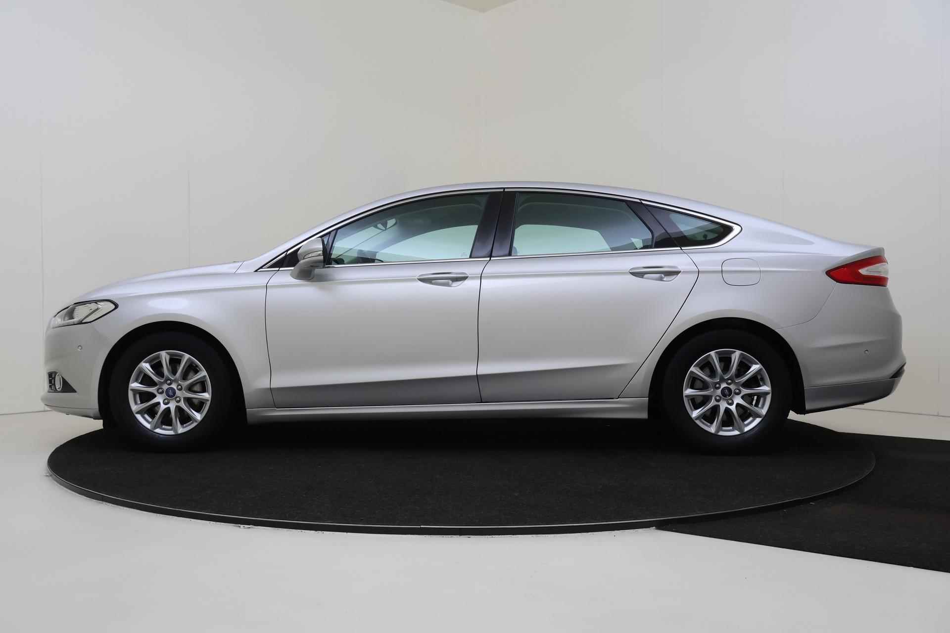 Ford Mondeo 1.5 Titanium | Panoramadak | Trekhaak | Navi - 7/28