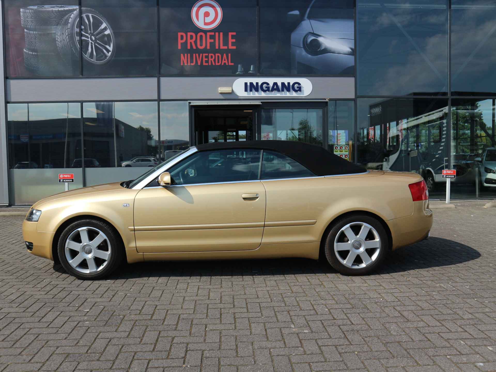 Audi A4 Cabriolet 2.4 V6 Exclusive 47486 km COLLECTORS ITEM - 9/28