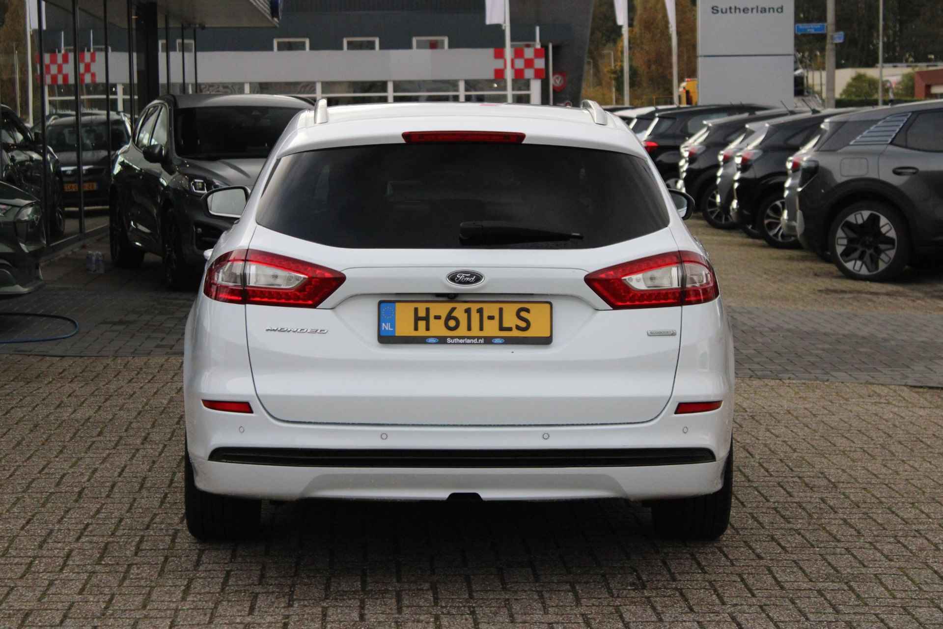 Ford Mondeo Wagon 1.5 Titanium Stoelverwarming | trekhaak | camera - 15/56