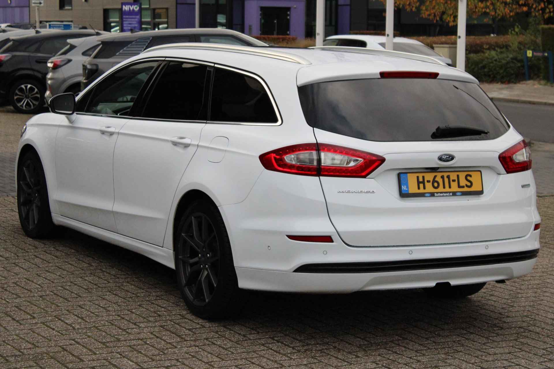 Ford Mondeo Wagon 1.5 Titanium Stoelverwarming | trekhaak | camera - 16/56