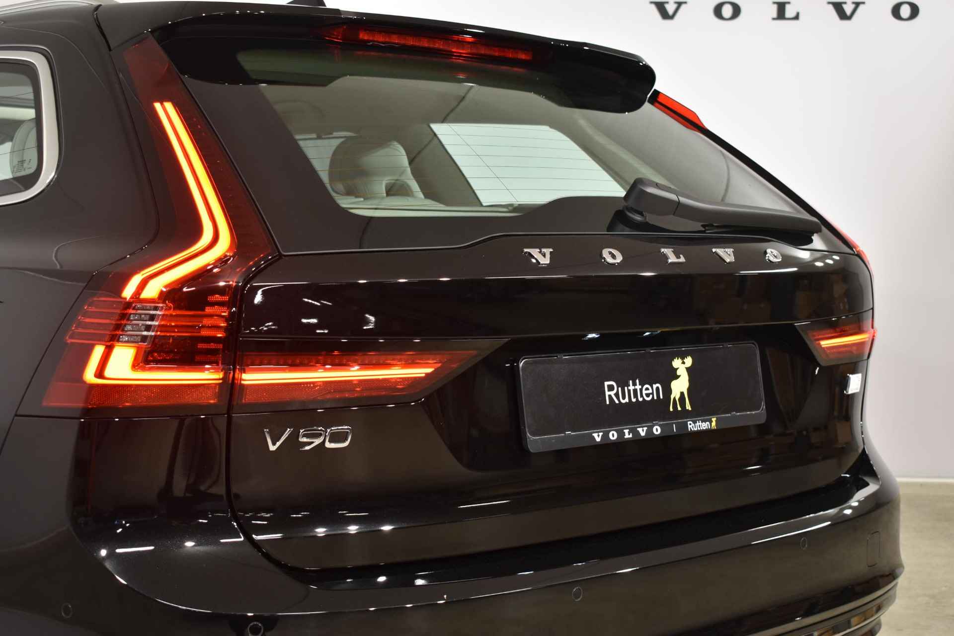 Volvo V90 T6 350PK Recharge AWD Ultimate Bright / Luchtvering / Nappa Leder met Ventilatie / 20'' velgen / 360 camera / Head-up Display - 17/70