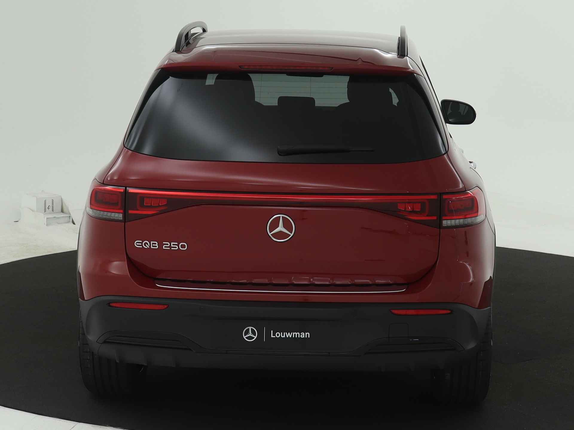 Mercedes-Benz EQB 250 AMG Line 7p. 67 kWh | Premium pakket | Smartphone integratie | Stoelverwarming vooraan | Nightpakket | Rijassistentiepakket | EASY PACK achterklep | KEYLESS-GO comfort pakket | Draadloos oplaadsysteem voor mobiele eindapparaten | - 23/37