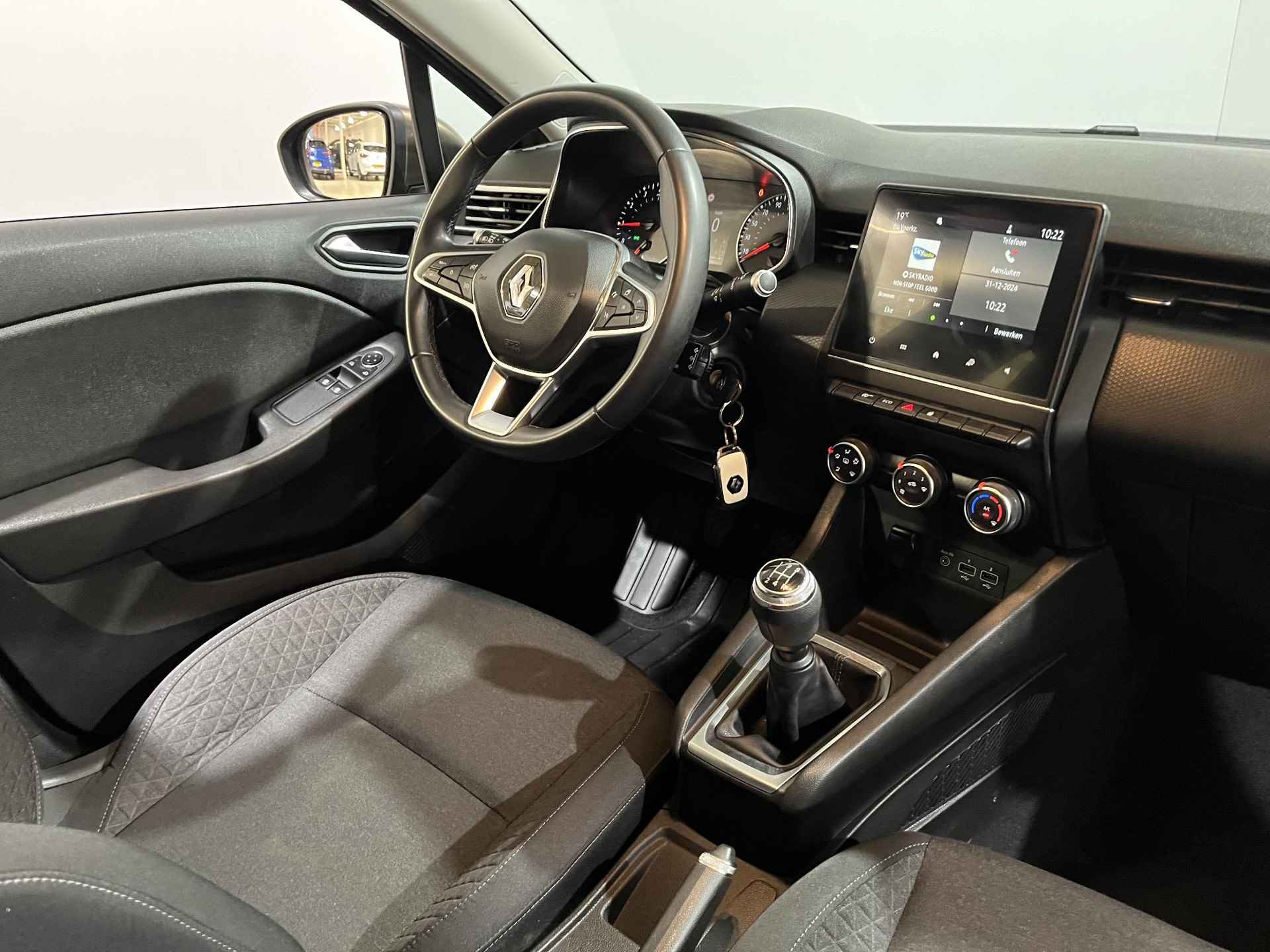 Renault Clio 100PK TCe Zen | 1e eigenaar | Apple CarPlay/Android Auto | Parkeersensoren | Airco | Cruise Control | Full LED | Licht Sensor | - 9/31