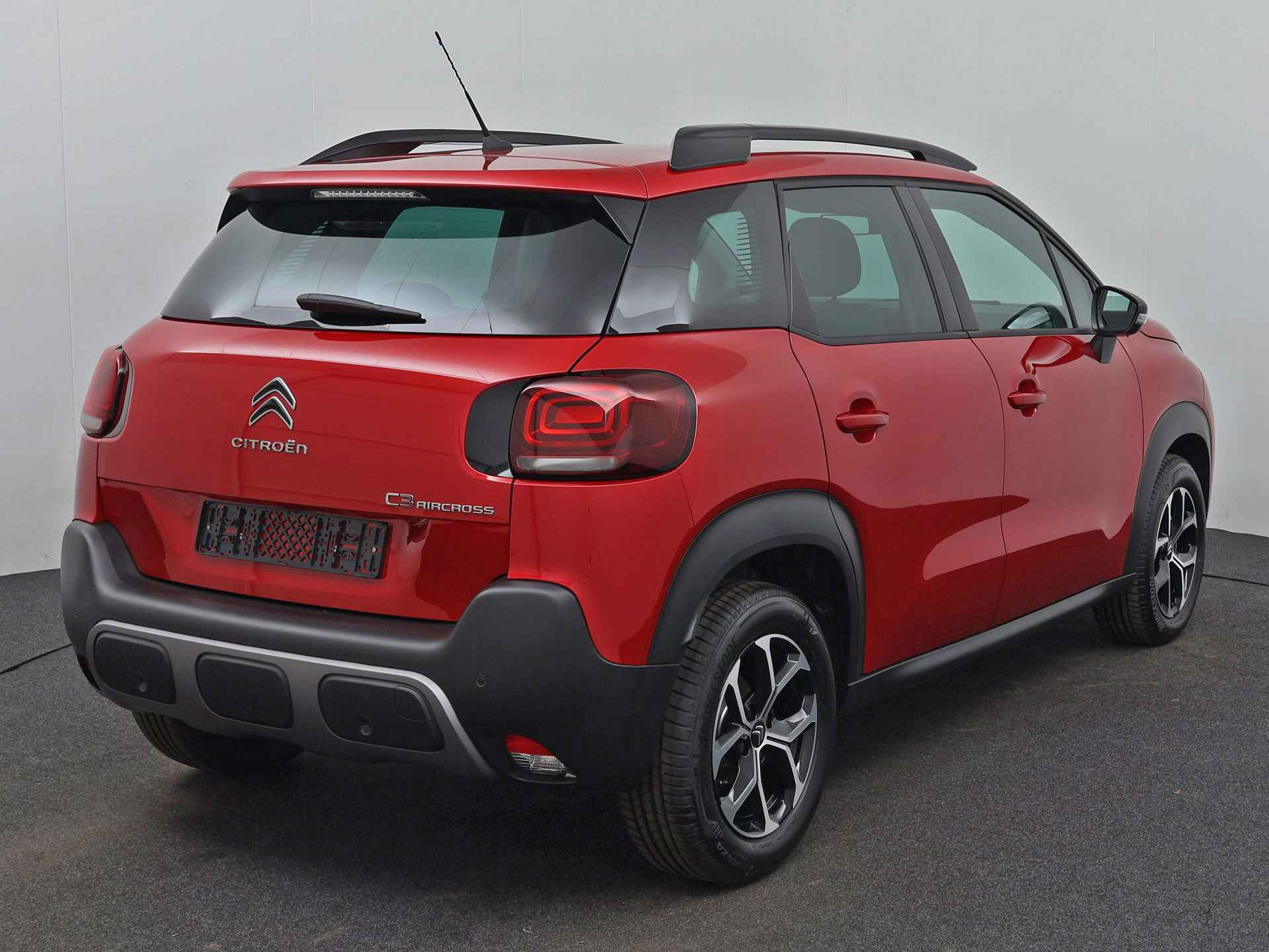 Citroën C3 Aircross PureTech 130pk Automaat Plus | Rijklaar | Private Lease Actie € 499,- | - 4/25