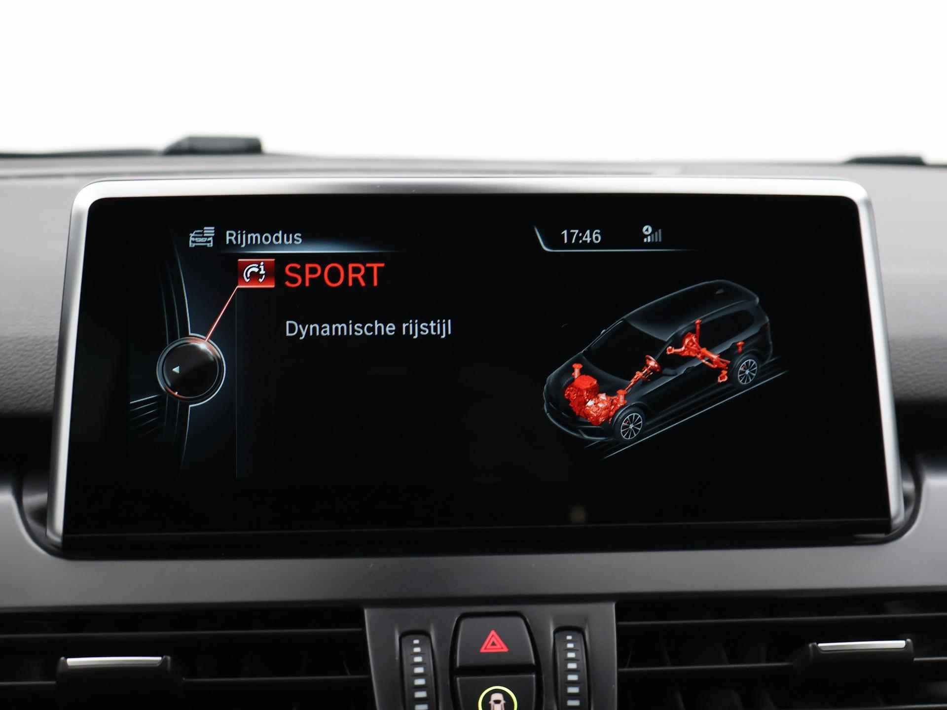 BMW 2-serie Gran Tourer 216D M-SPORT 7-PERS. + HEAD-UP / LEDER SPORTINTERIEUR / LED - 55/61