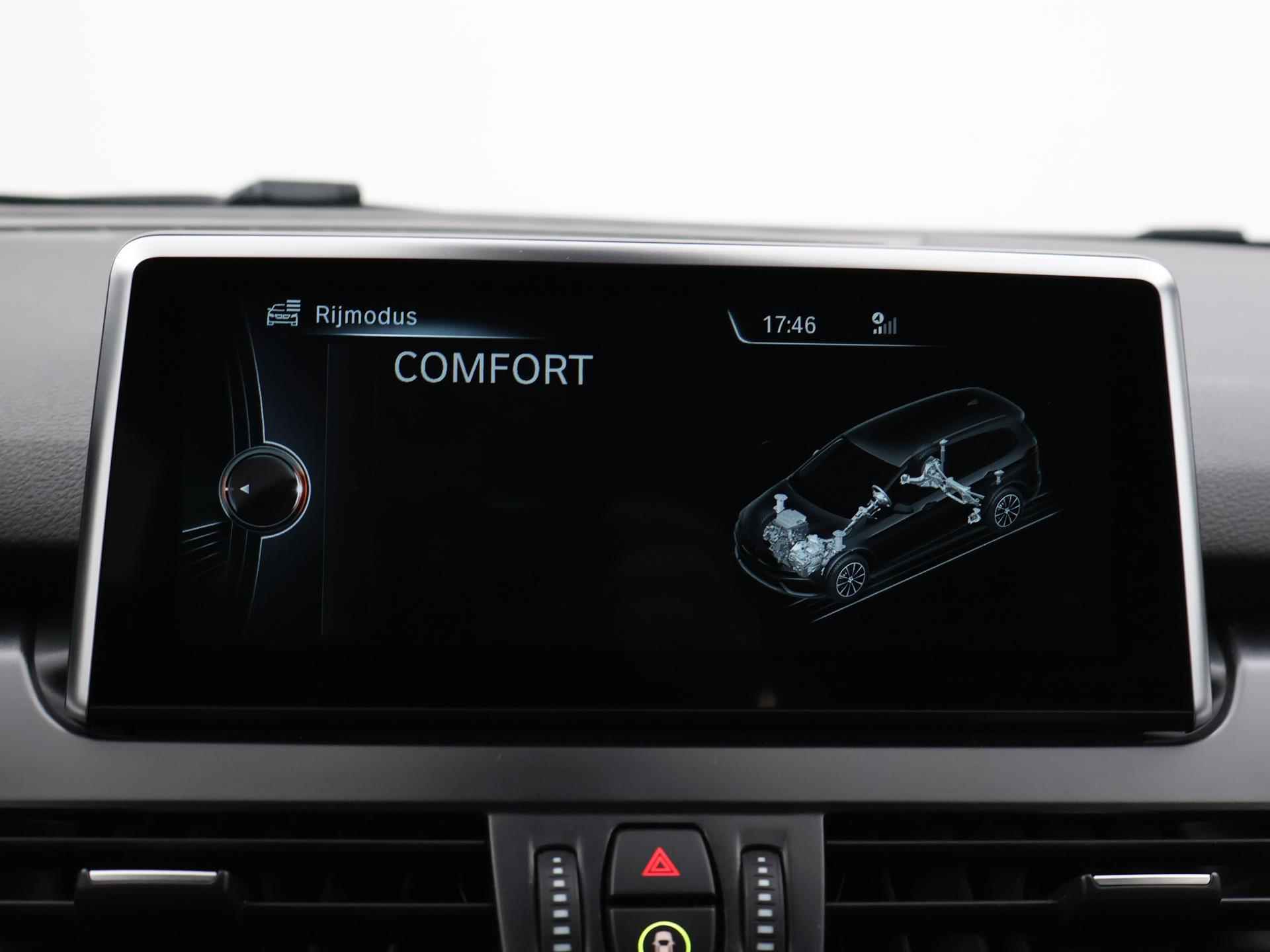 BMW 2-serie Gran Tourer 216D M-SPORT 7-PERS. + HEAD-UP / LEDER SPORTINTERIEUR / LED - 56/61