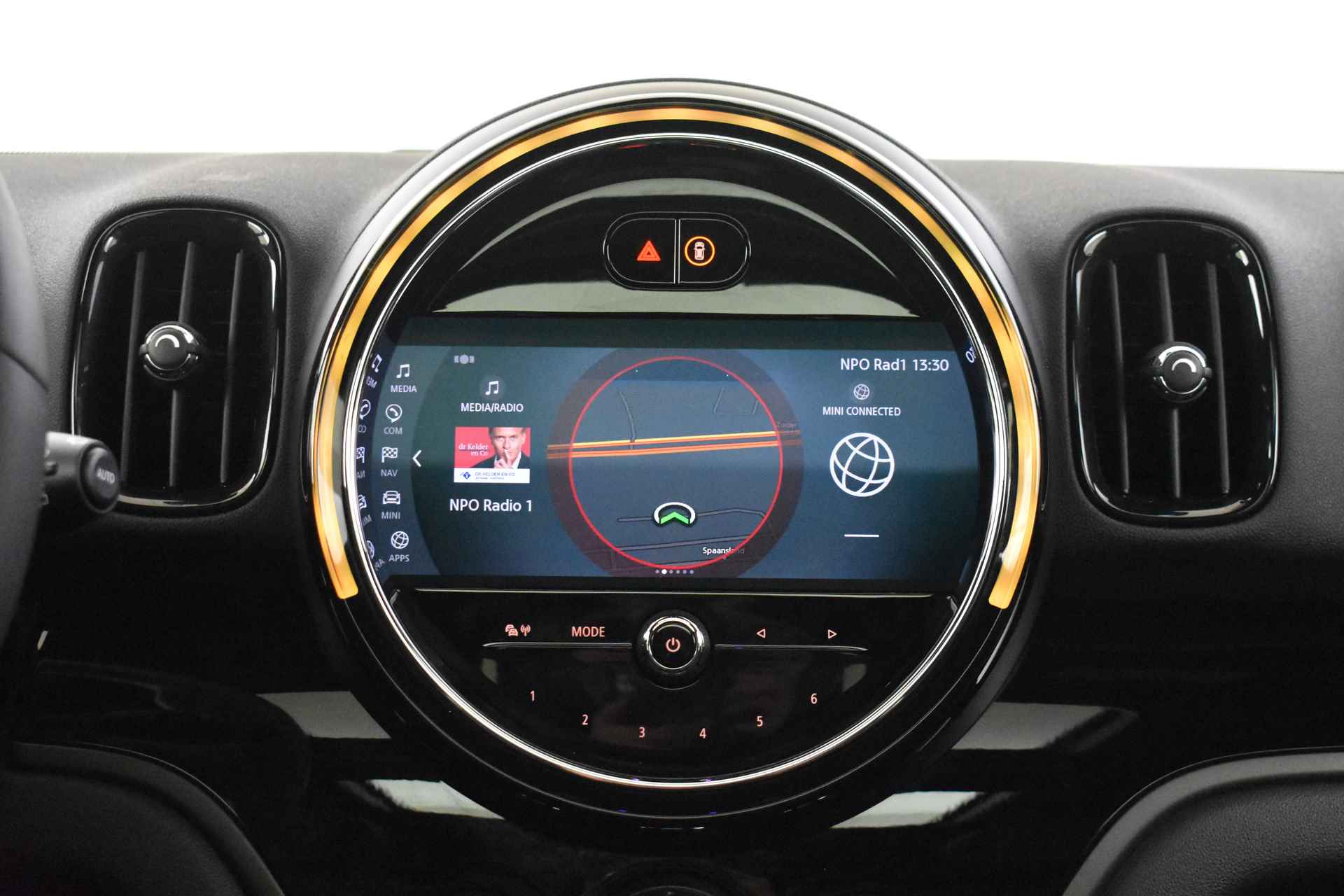 MINI Countryman Cooper SE ALL4 JCW Automaat / Premium Plus Pakket / Panoramadak / Achteruitrijcamera / Comfort Access Active Cruise Control / LED / Stoelverwarming - 21/48