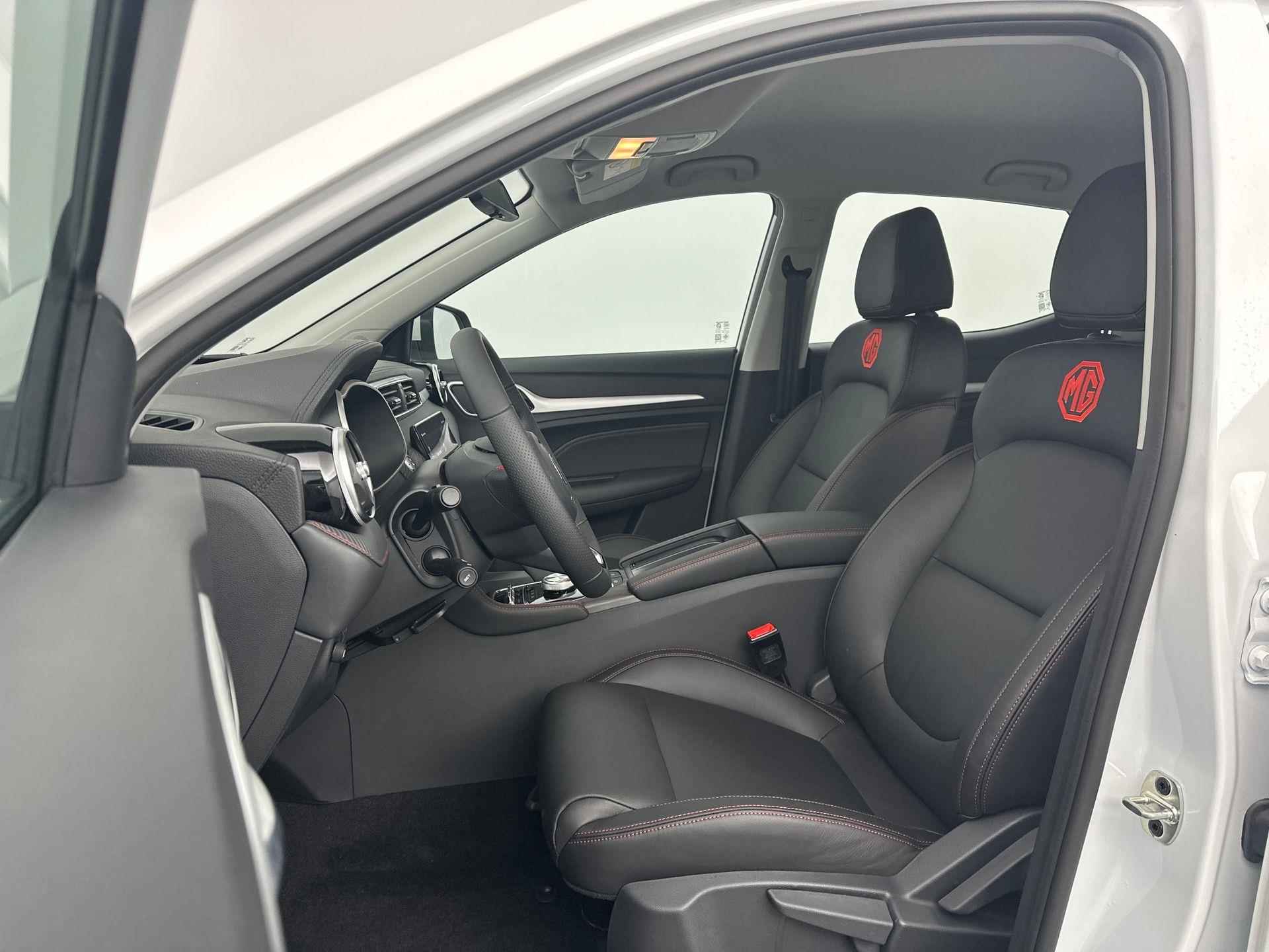 MG ZS EV Long Range Comfort 70 kWh | Special Edition | Powerdeal €3.000 | 440 KM WLTP | Camera | Parkeersensoren | Verwarmde Stoelen - 14/30