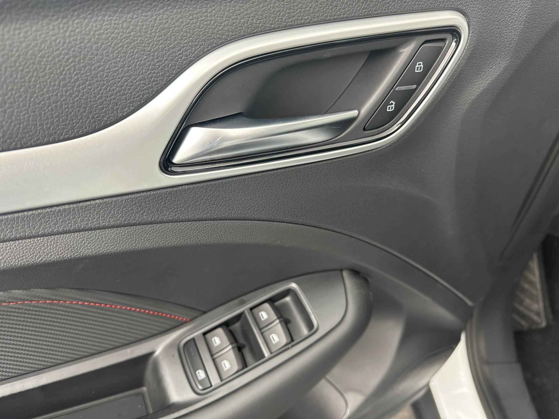 MG ZS EV Long Range Comfort 70 kWh | Special Edition | Powerdeal €3.000 | 440 KM WLTP | Camera | Parkeersensoren | Verwarmde Stoelen - 17/30