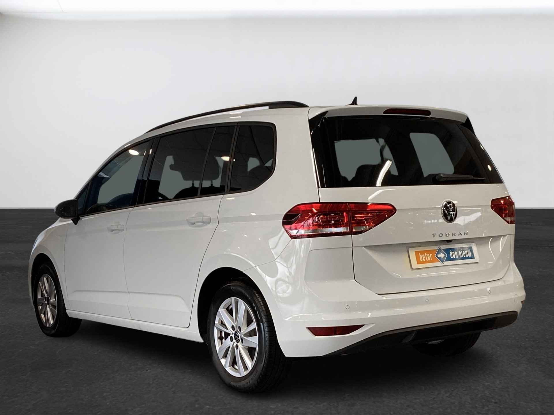 Volkswagen Touran 1.5TSI 150pk DSG Family 7p | Koplampverlichting LED | Adaptive Cruise Control | - 3/31