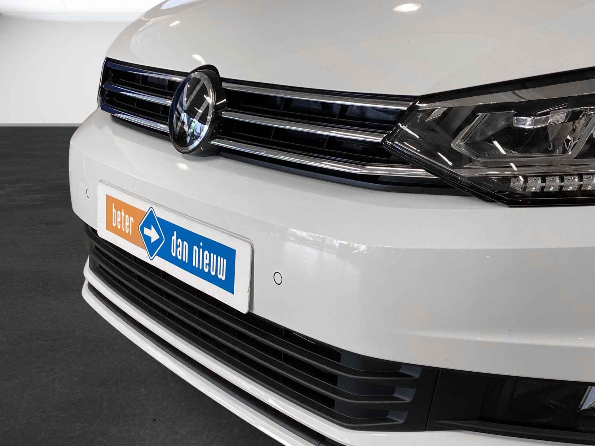 Volkswagen Touran 1.5TSI 150pk DSG Family 7p | Koplampverlichting LED | Adaptive Cruise Control | - 30/31