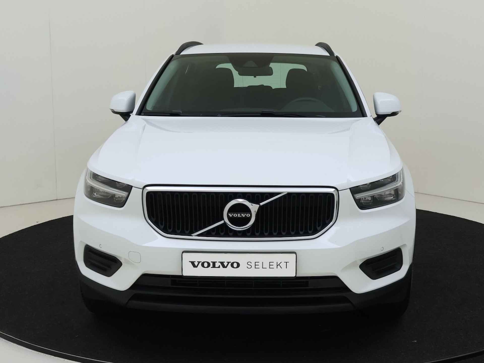 Volvo XC40 1.5 T2 Momentum | Parkeercamera | Verwarmbare stoelen - 3/35