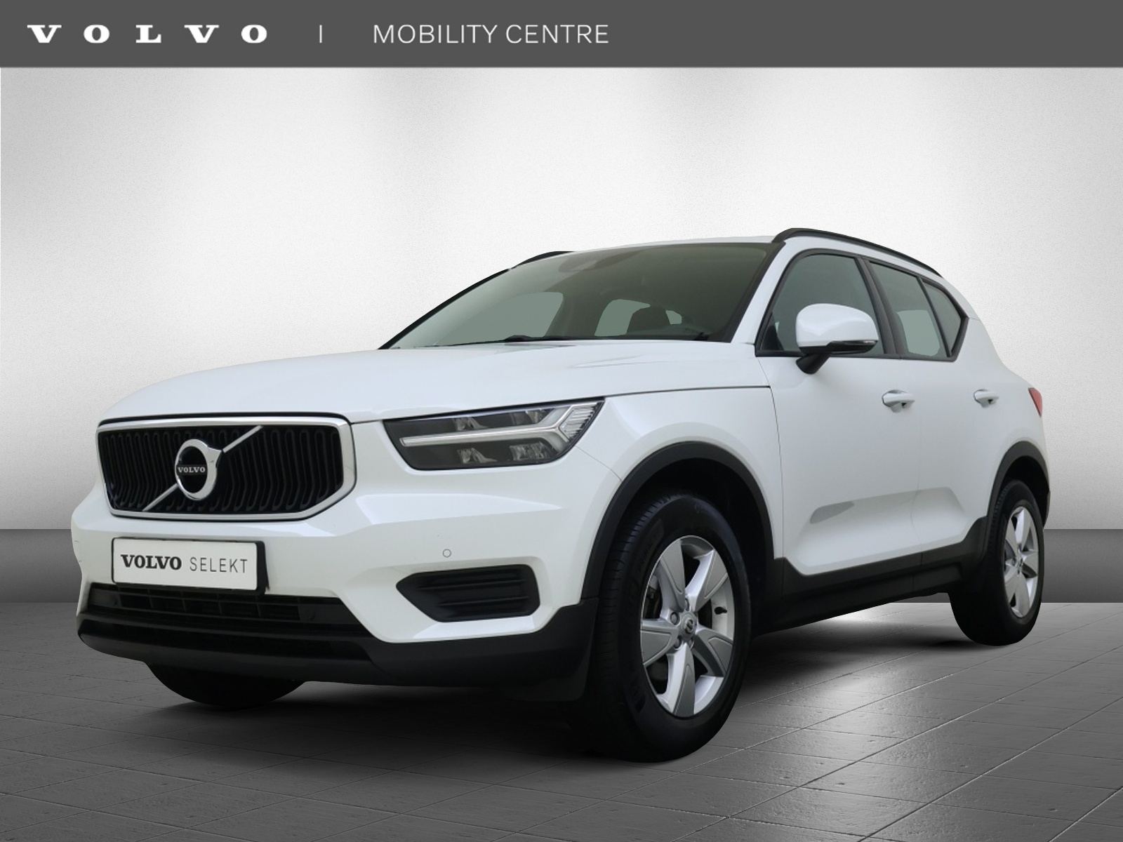 Volvo XC40 1.5 T2 Momentum | Parkeercamera | Verwarmbare stoelen