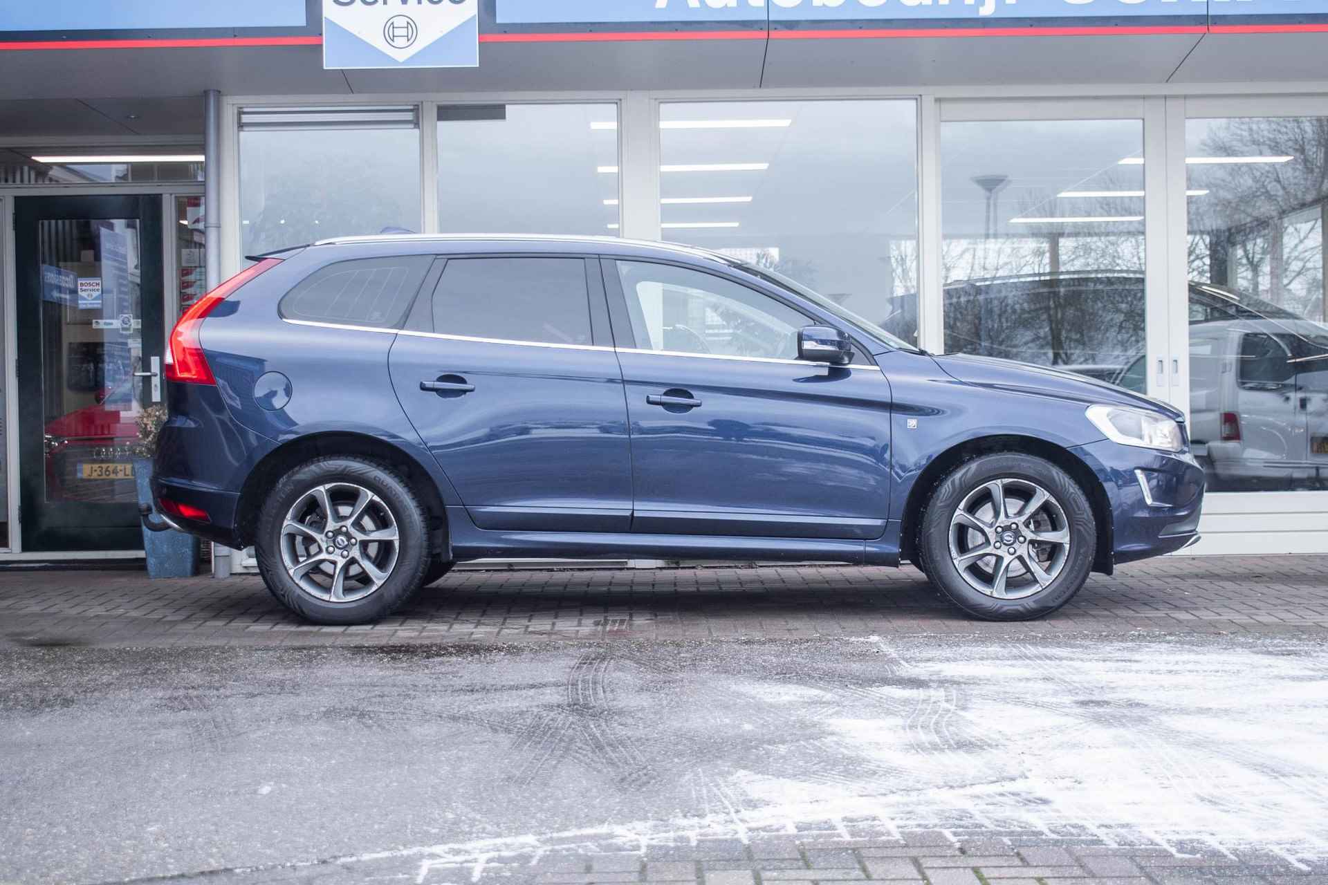 Volvo XC60 2.0 D4 FWD Ocean Race - 3/33