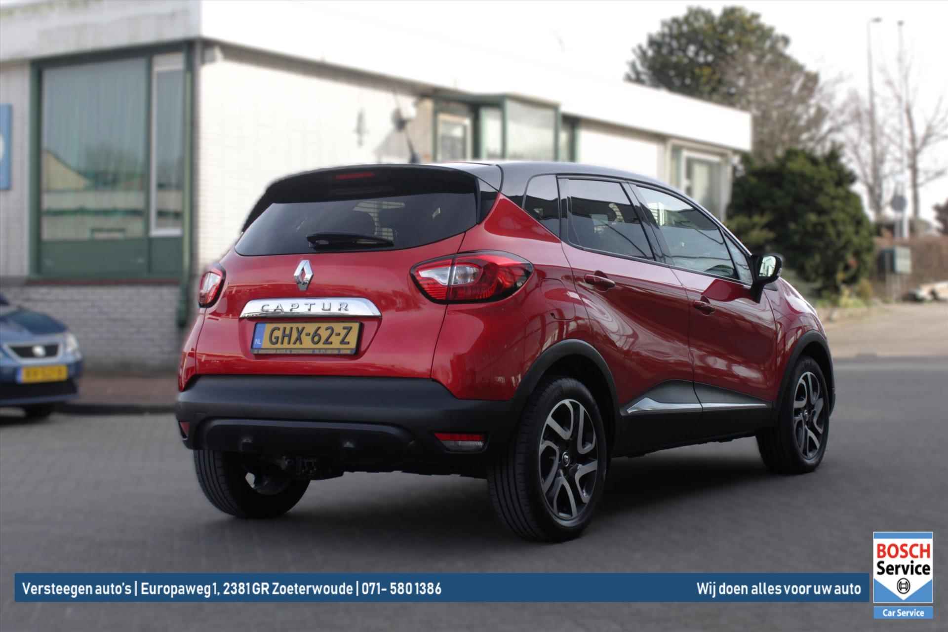 RENAULT Captur TCe 120pk EDC Helly Hansen - 3/19