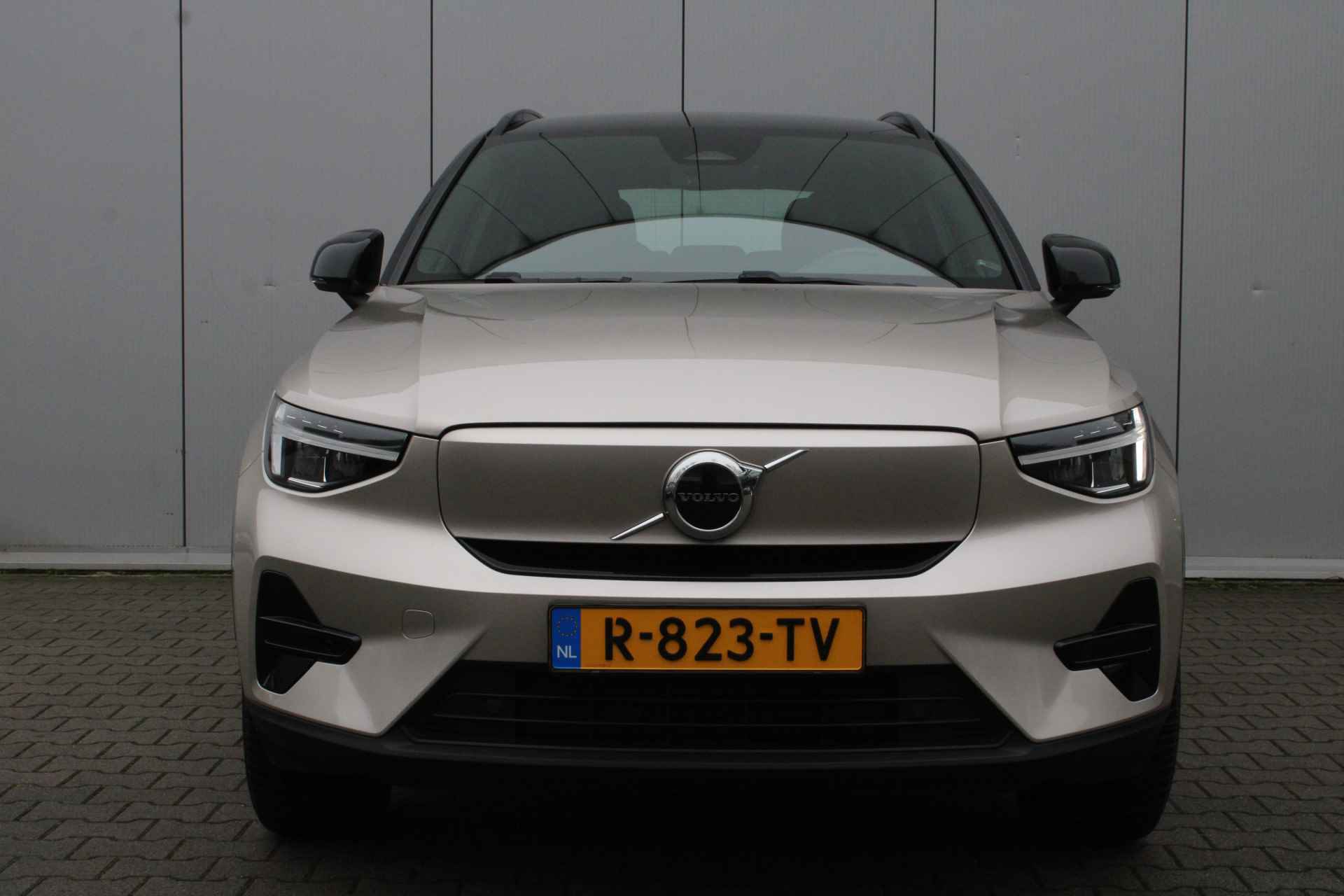 Volvo XC40 Recharge Core 70 kWh | All Season banden | Park assist camera | - 5/25