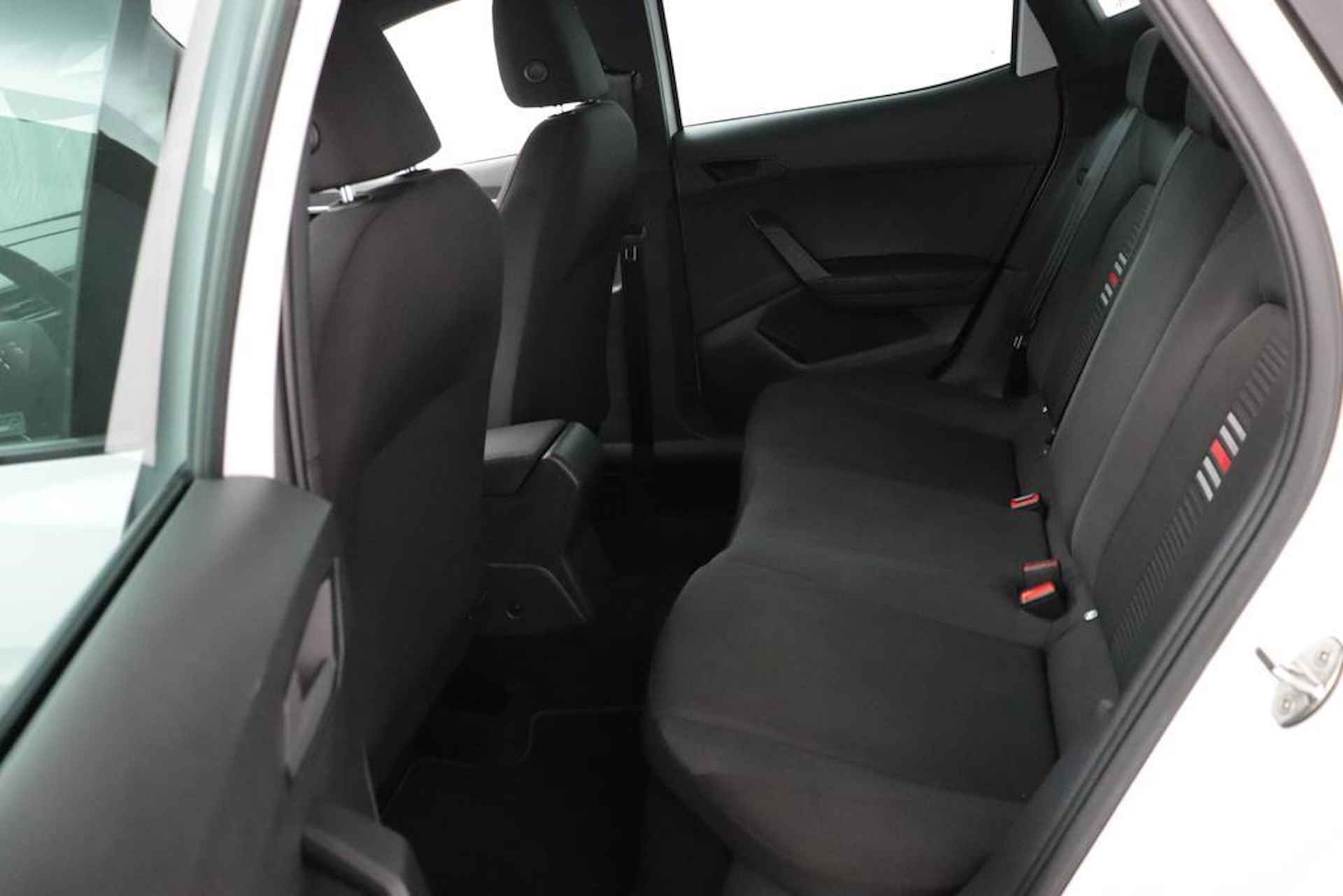 SEAT Ibiza 1.0 TSI 95Pk FR Business Intense - 44/44