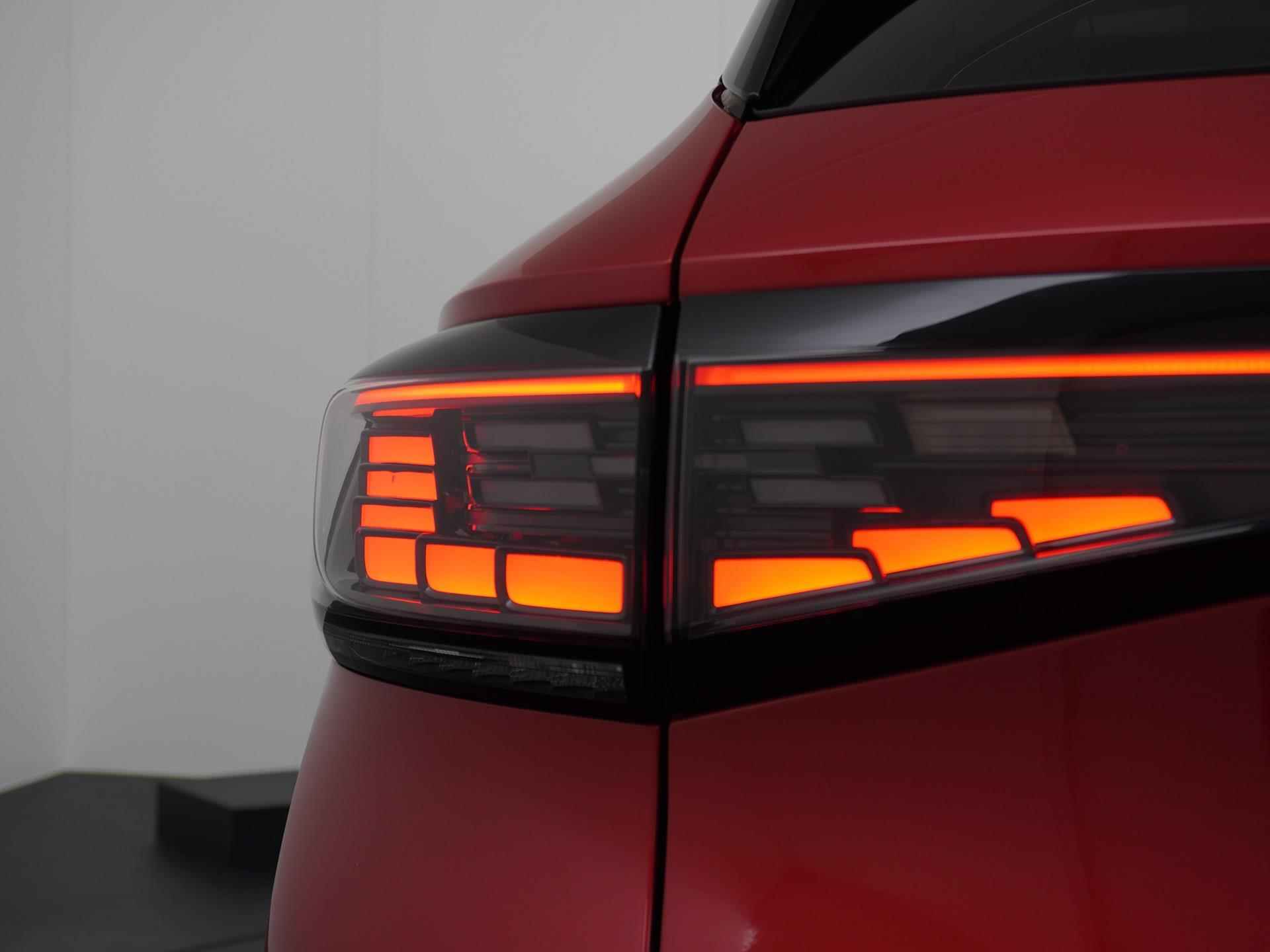 Volkswagen ID.4 GTX 4Motion 300pk! 77 kWh |PANO| RONDOMZICHT CAMERA| HEAD-UP| ELEK. STOELEN | MEGA VOLLE AUTO!| - 10/47