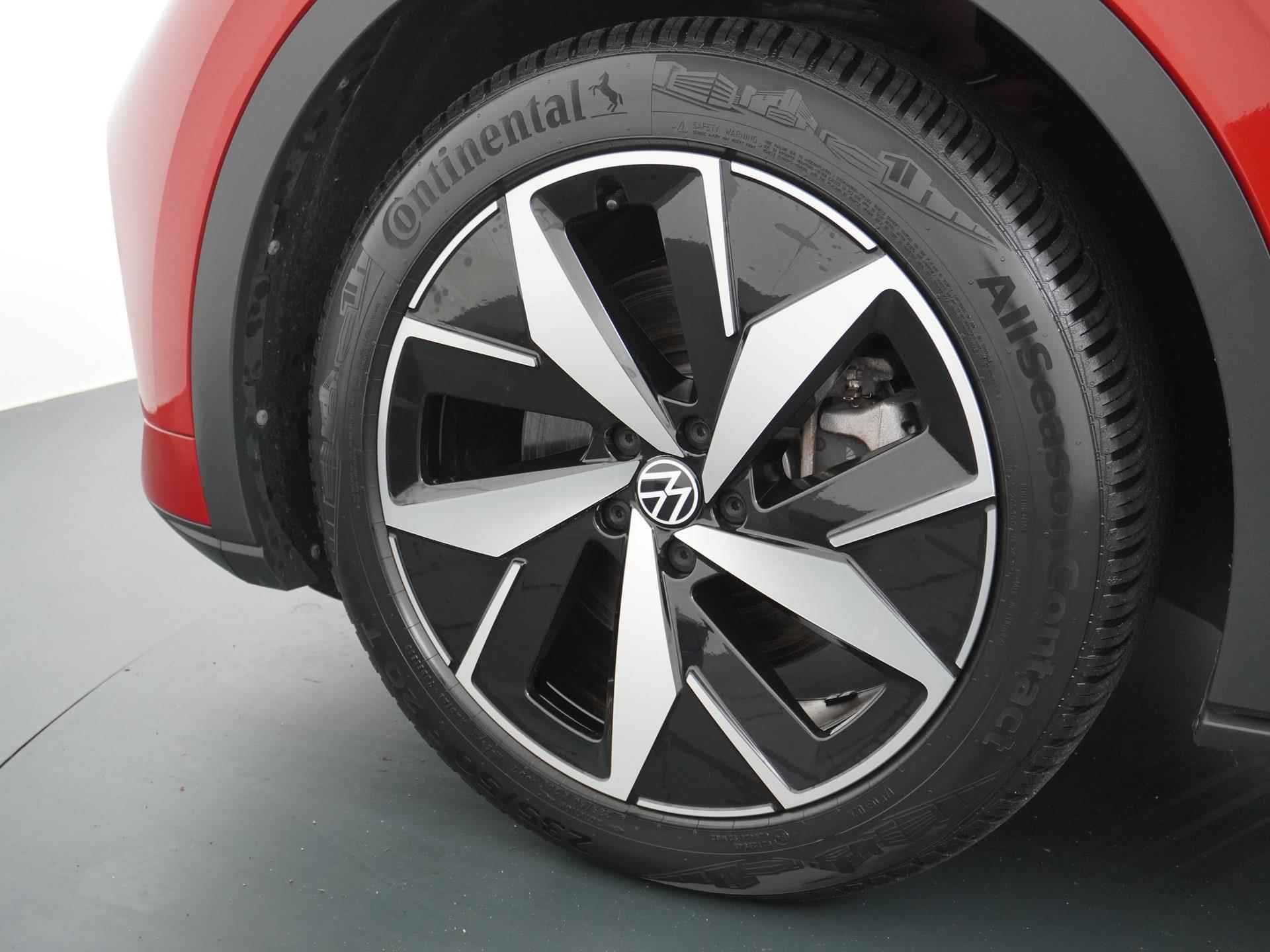 Volkswagen ID.4 GTX 4Motion 300pk! 77 kWh |PANO| RONDOMZICHT CAMERA| HEAD-UP| ELEK. STOELEN | MEGA VOLLE AUTO!| - 15/47