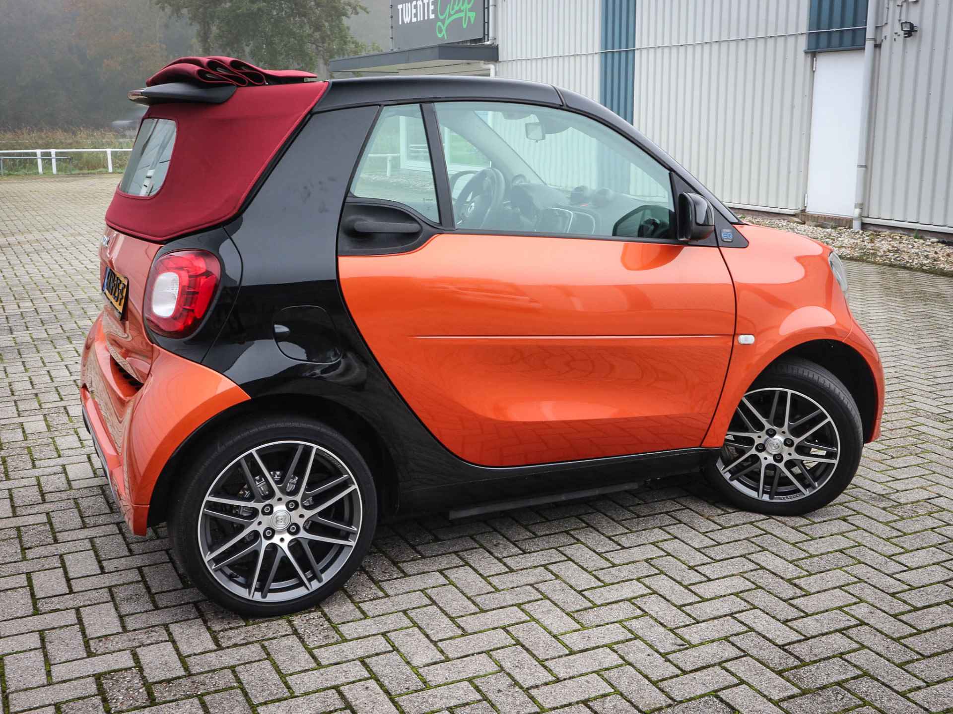 Smart Fortwo cabrio EQ BRABUS Style 18 kWh | Clima | Cruise | Navi | Leer | Stuur+Stoelverwarming| - 16/39