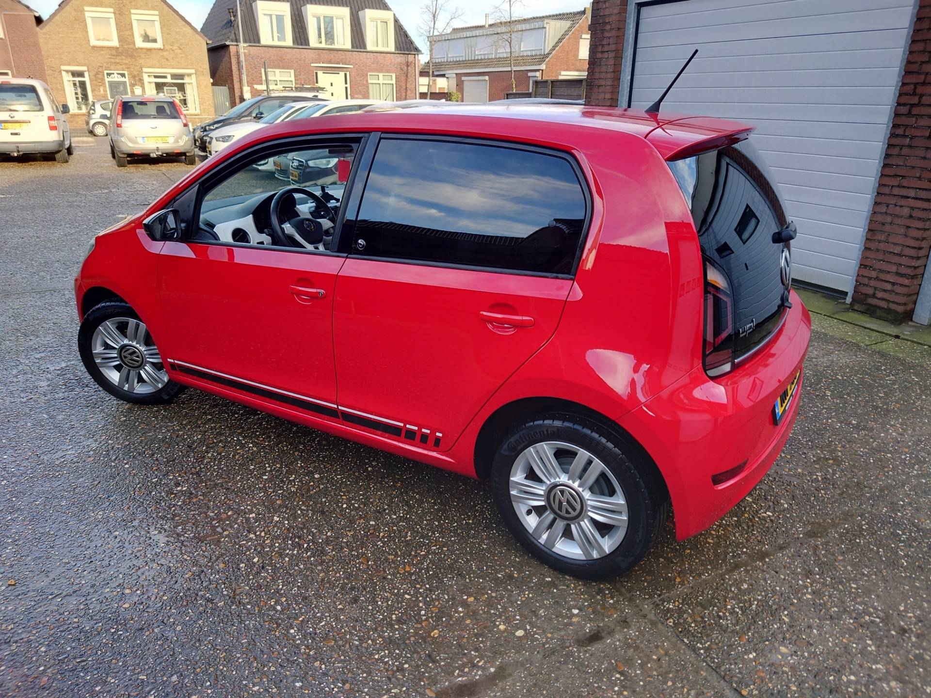 Volkswagen Up! 1.0 BMT up! beats, Dealer onderhouden, Airco - 4/22