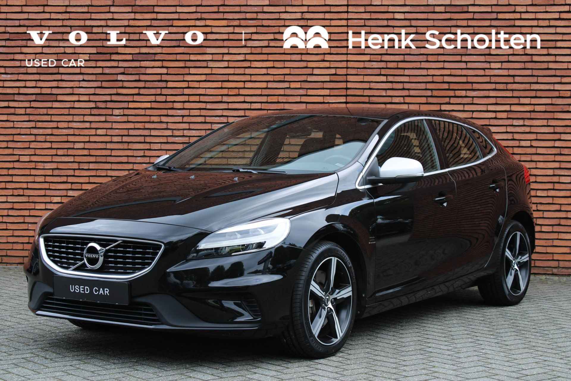 Volvo V40 T4 190PK Business Sport, Verwarmbare Voorstoelen, Cruise Control, Park Assist Achter, Climate Control, 17' Velgen, LED Koplampen, Bestuurder/Passagiersstoel In Hoogte Verstelbaar, Regensensor - 1/29