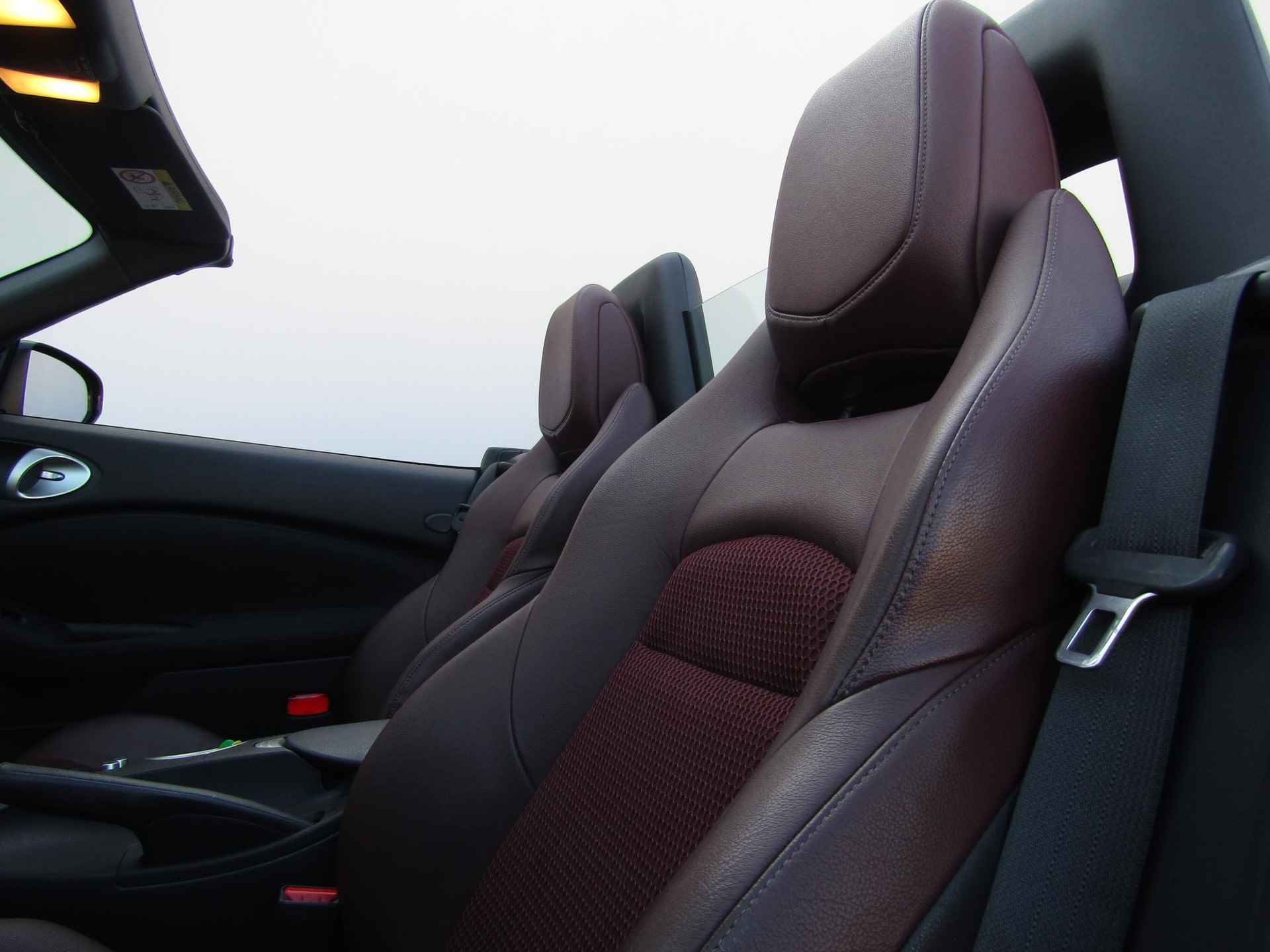 Nissan 370Z Roadster 3.7 V6 Pack | Automaat | BOSE | Navigatie | Leder | Schakelflippers - 21/52