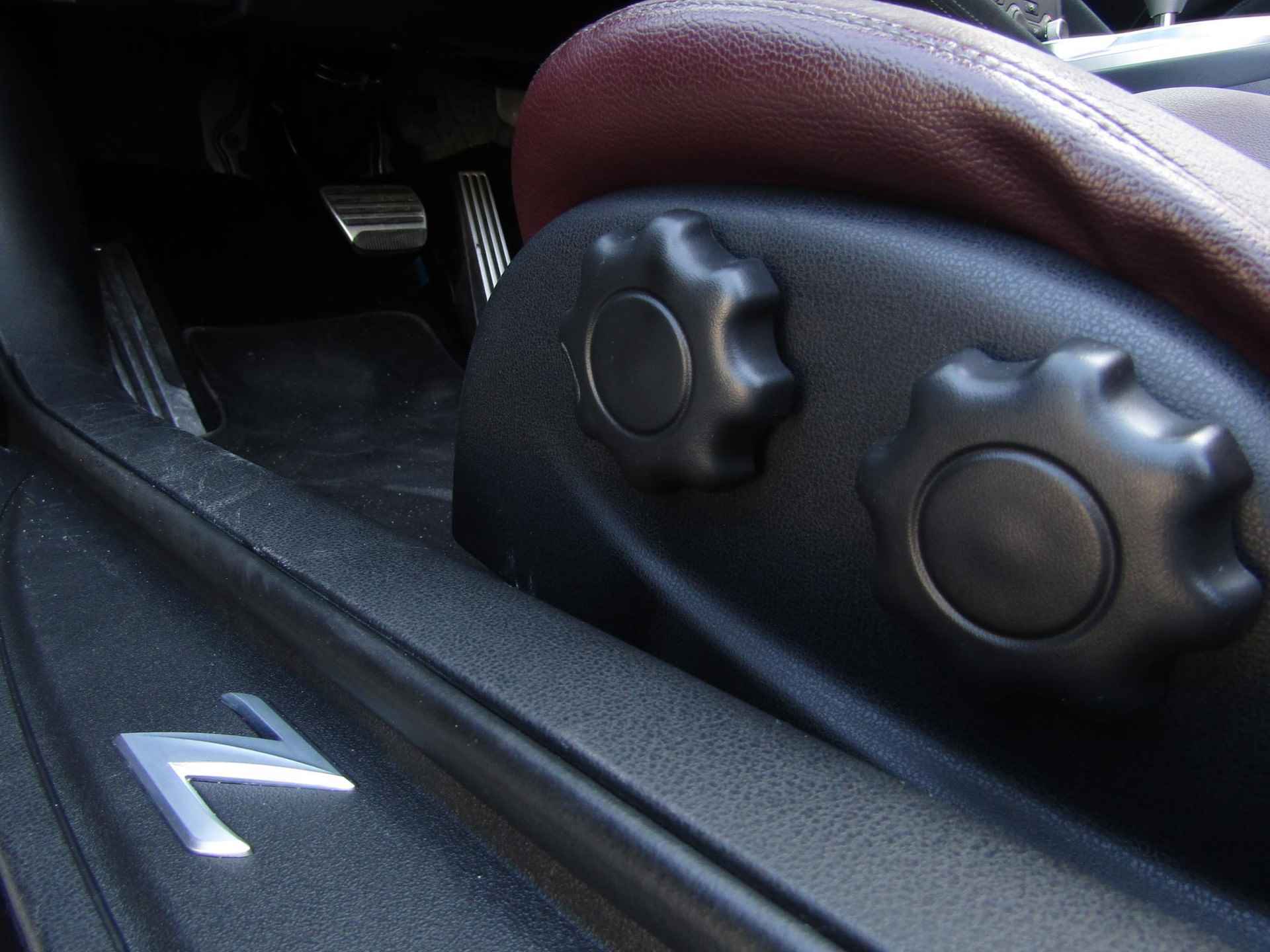 Nissan 370Z Roadster 3.7 V6 Pack | Automaat | BOSE | Navigatie | Leder | Schakelflippers - 24/52