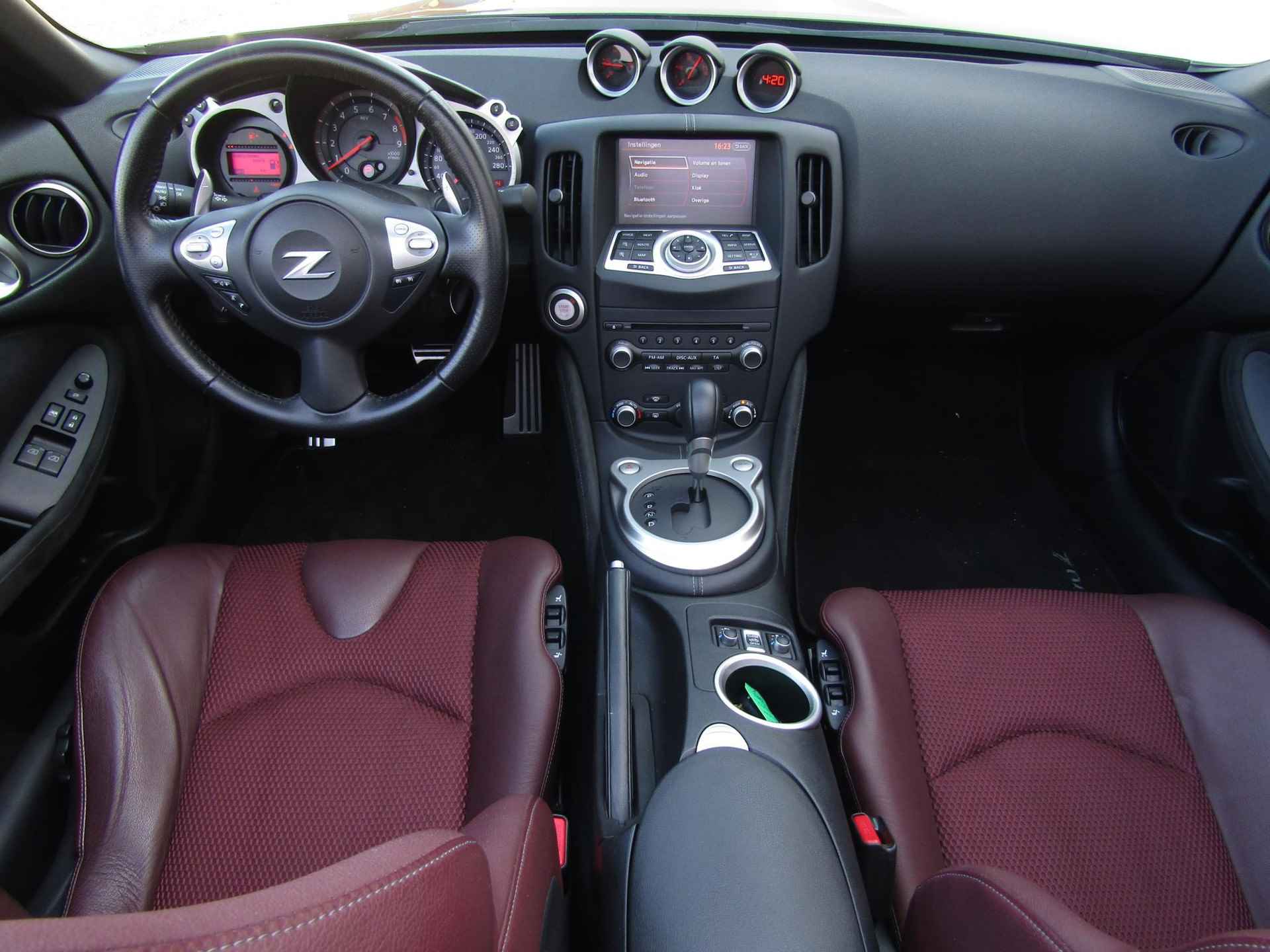 Nissan 370Z Roadster 3.7 V6 Pack | Automaat | BOSE | Navigatie | Leder | Schakelflippers - 44/52