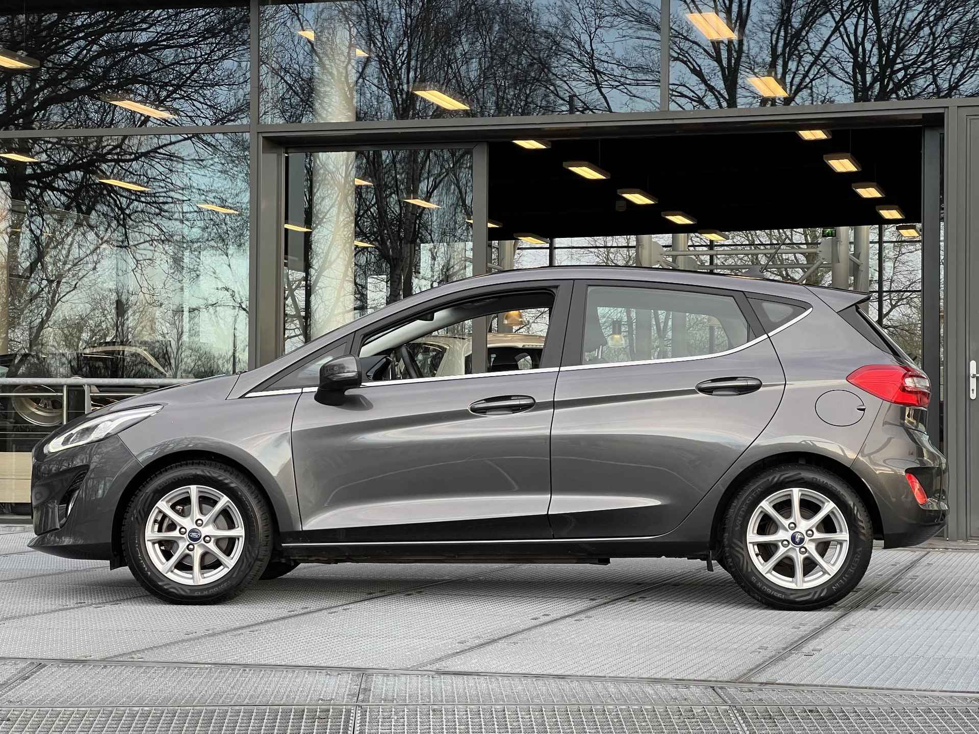 Ford Fiesta 1.0 EcoBoost Titanium | Apple Carplay | Cruise Control | Parkeersensor Achter - 15/30