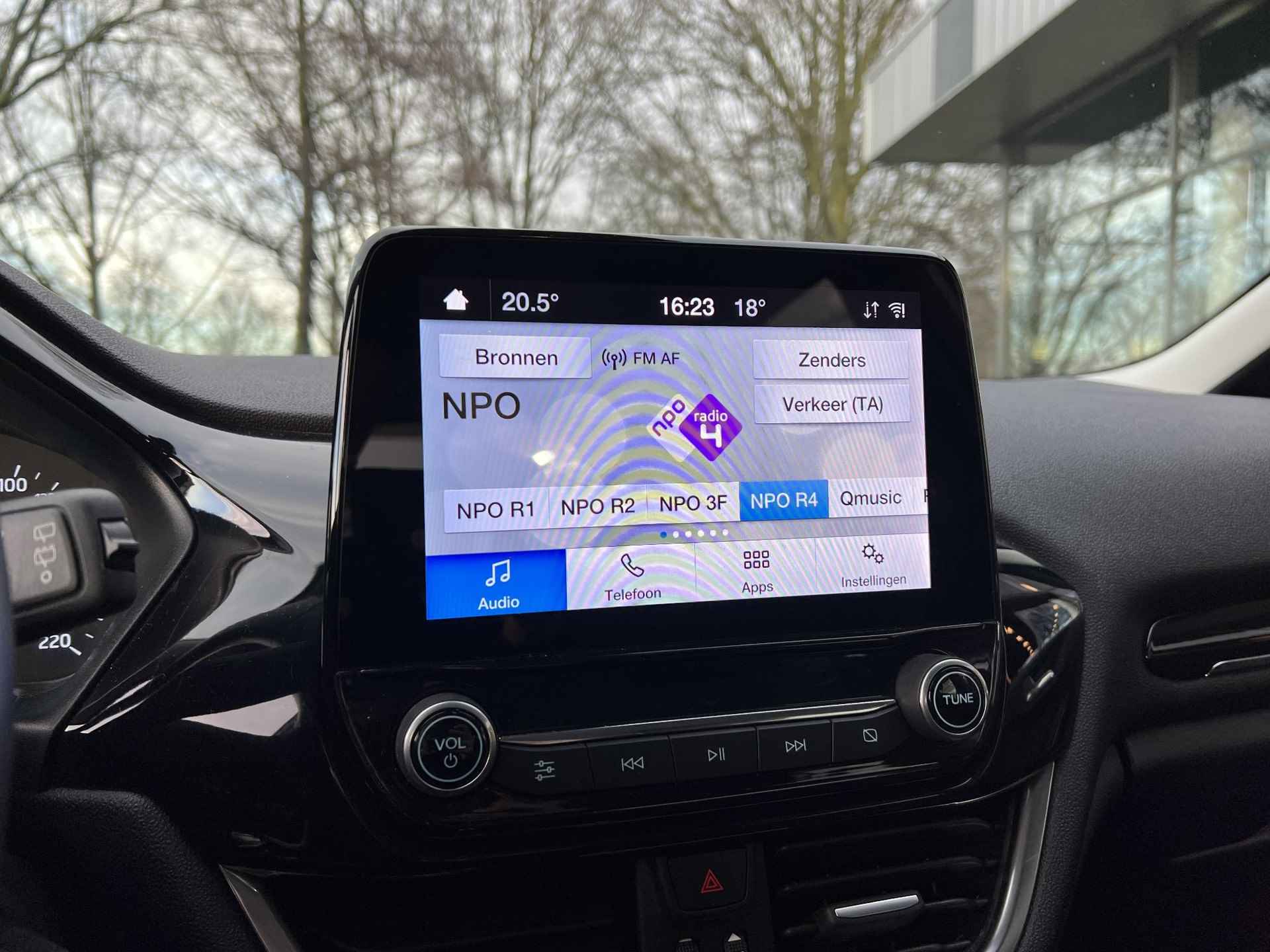 Ford Fiesta 1.0 EcoBoost Titanium | Apple Carplay | Cruise Control | Parkeersensor Achter - 29/30