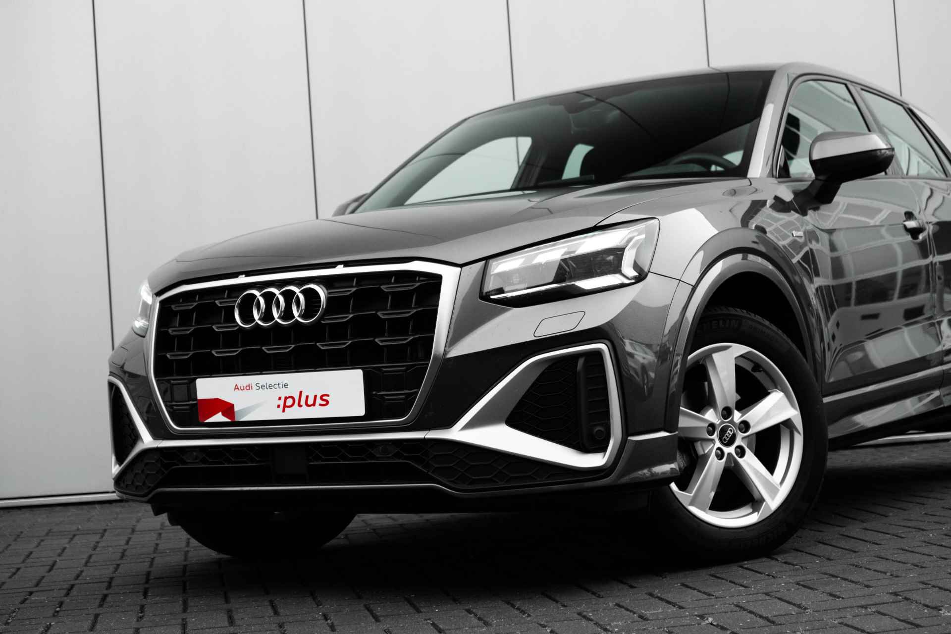 Audi Q2 35 TFSI S Edition S-tronic | Matrix-LED | Achteruitrijcamera | Parkeerhulp plus | Sportstoelen | Stoelverwarming | Cruise contro | Matrix-LED | Achteruitrijcamera | Parkeerhulp plus | Sportstoelen | Stoelverwarming | Cruise control | Audi Virtual Cockpit | Multifunctioneel Sportstuur Leder | - 18/54