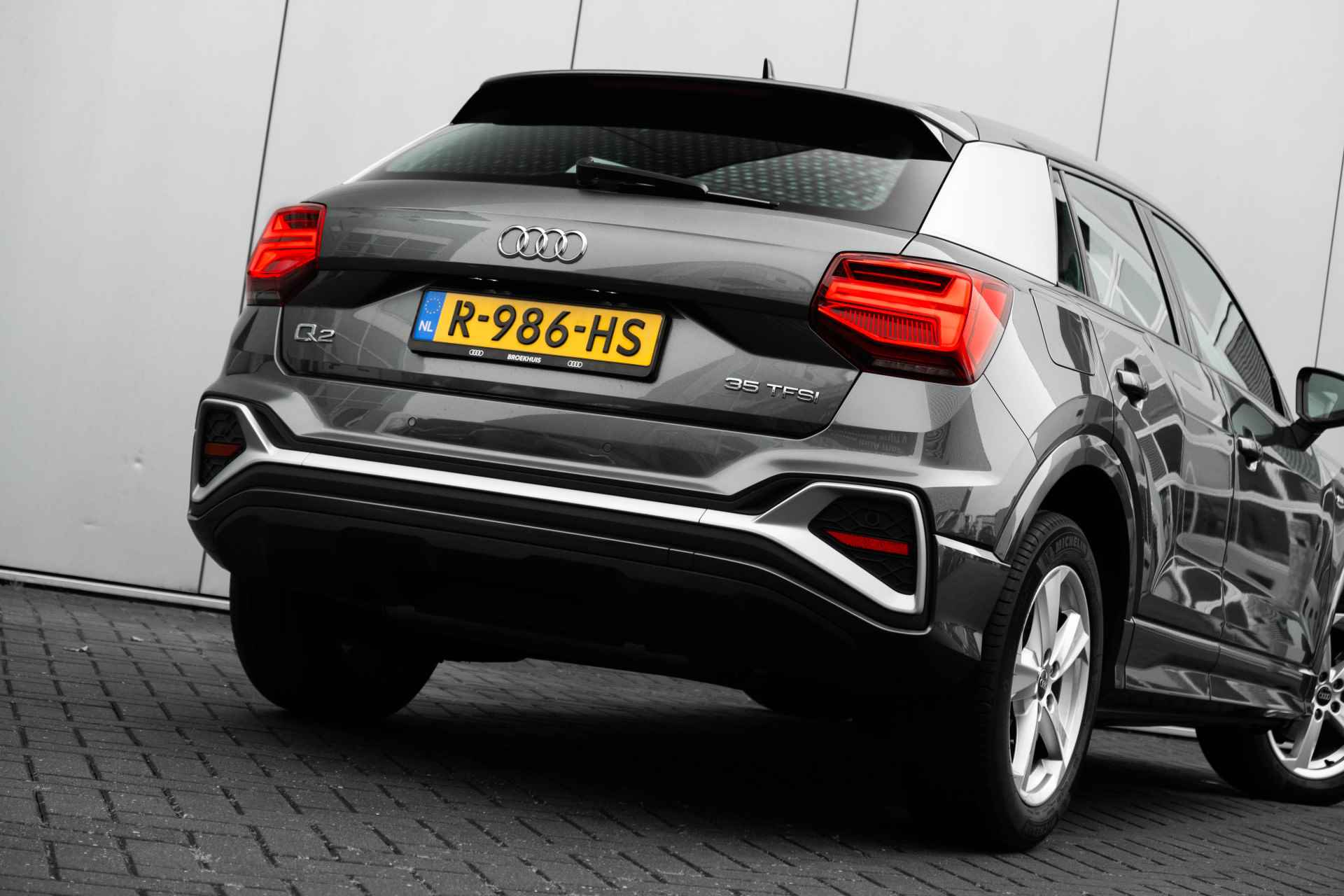 Audi Q2 35 TFSI S Edition S-tronic | Matrix-LED | Achteruitrijcamera | Parkeerhulp plus | Sportstoelen | Stoelverwarming | Cruise contro | Matrix-LED | Achteruitrijcamera | Parkeerhulp plus | Sportstoelen | Stoelverwarming | Cruise control | Audi Virtual Cockpit | Multifunctioneel Sportstuur Leder | - 20/54