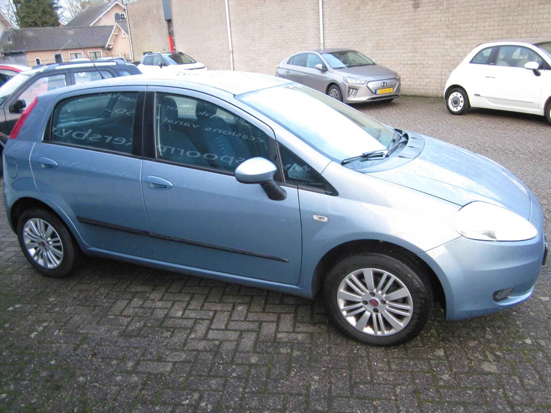 FIAT Punto 1.4 5DR GRANDE Edizione Cool - 3/7