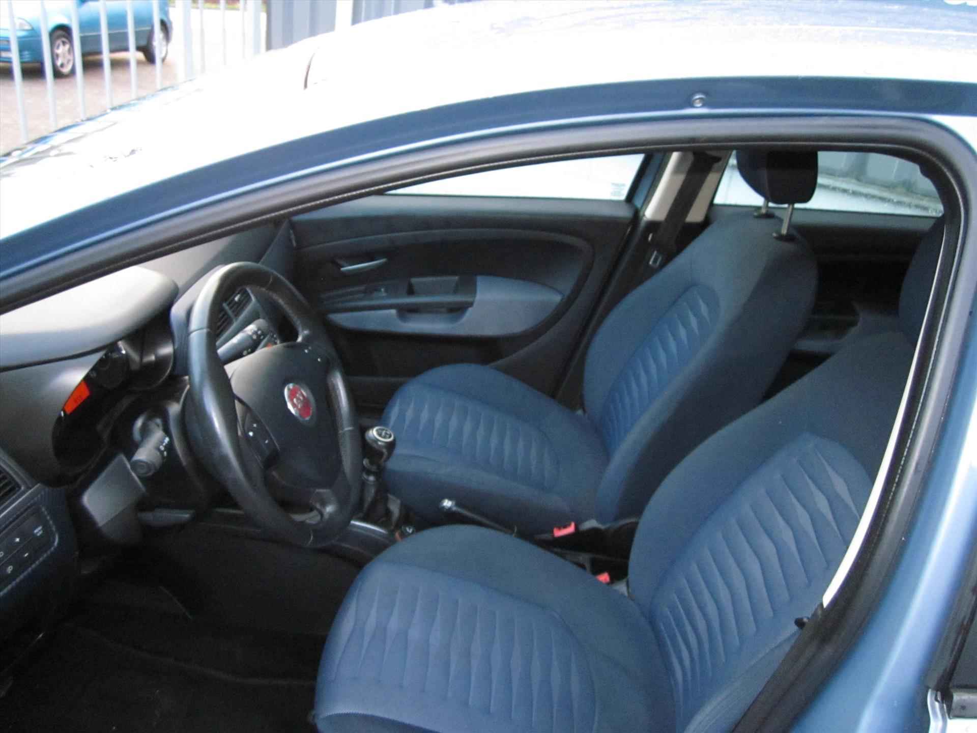 FIAT Punto 1.4 5DR GRANDE Edizione Cool - 5/7