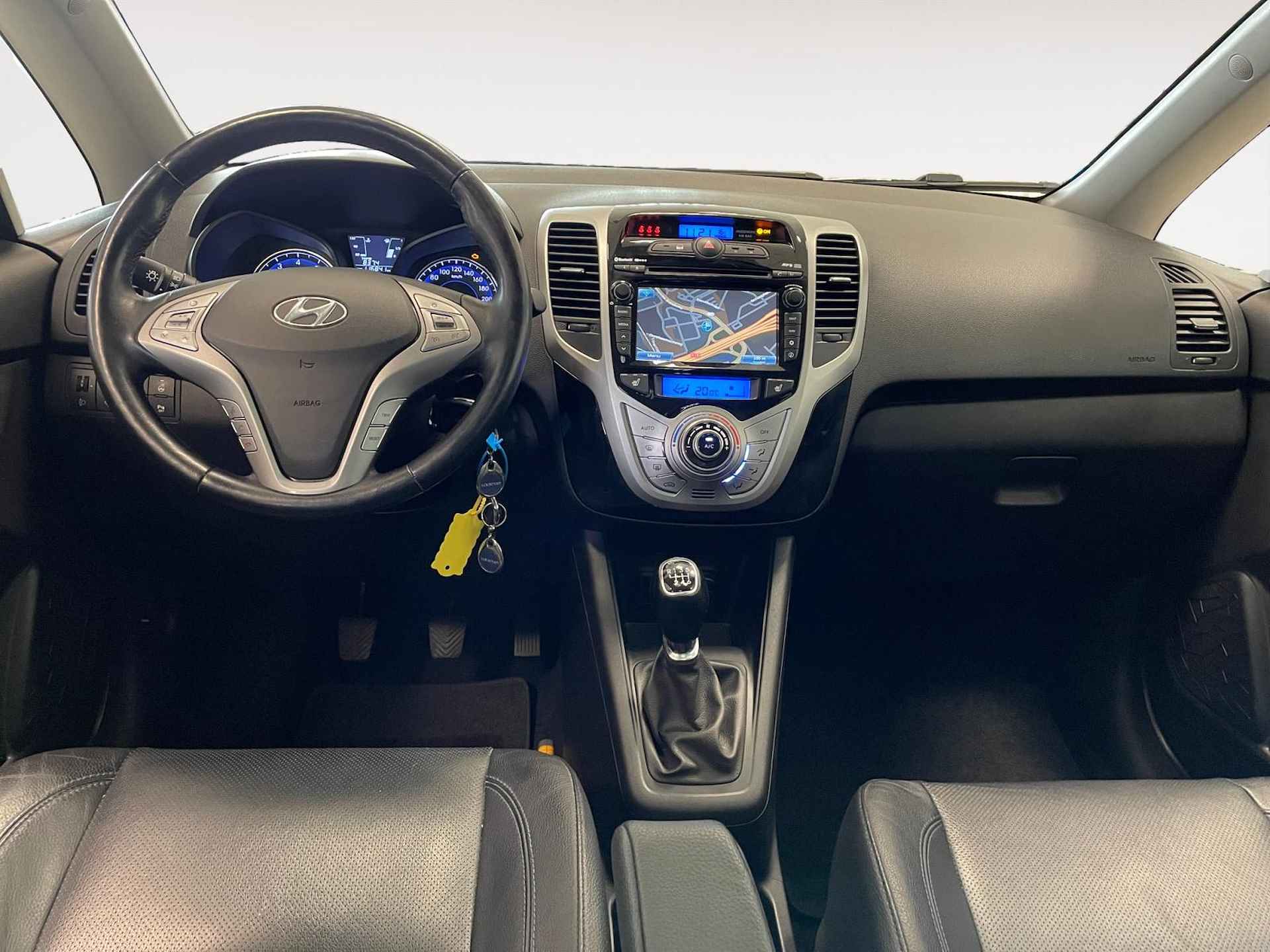 Hyundai ix20 1.6 PREMIUM | PANODAK | TREKHAAK | NAVI | CAMERA | DEALERONDERHOUDEN | - 10/25